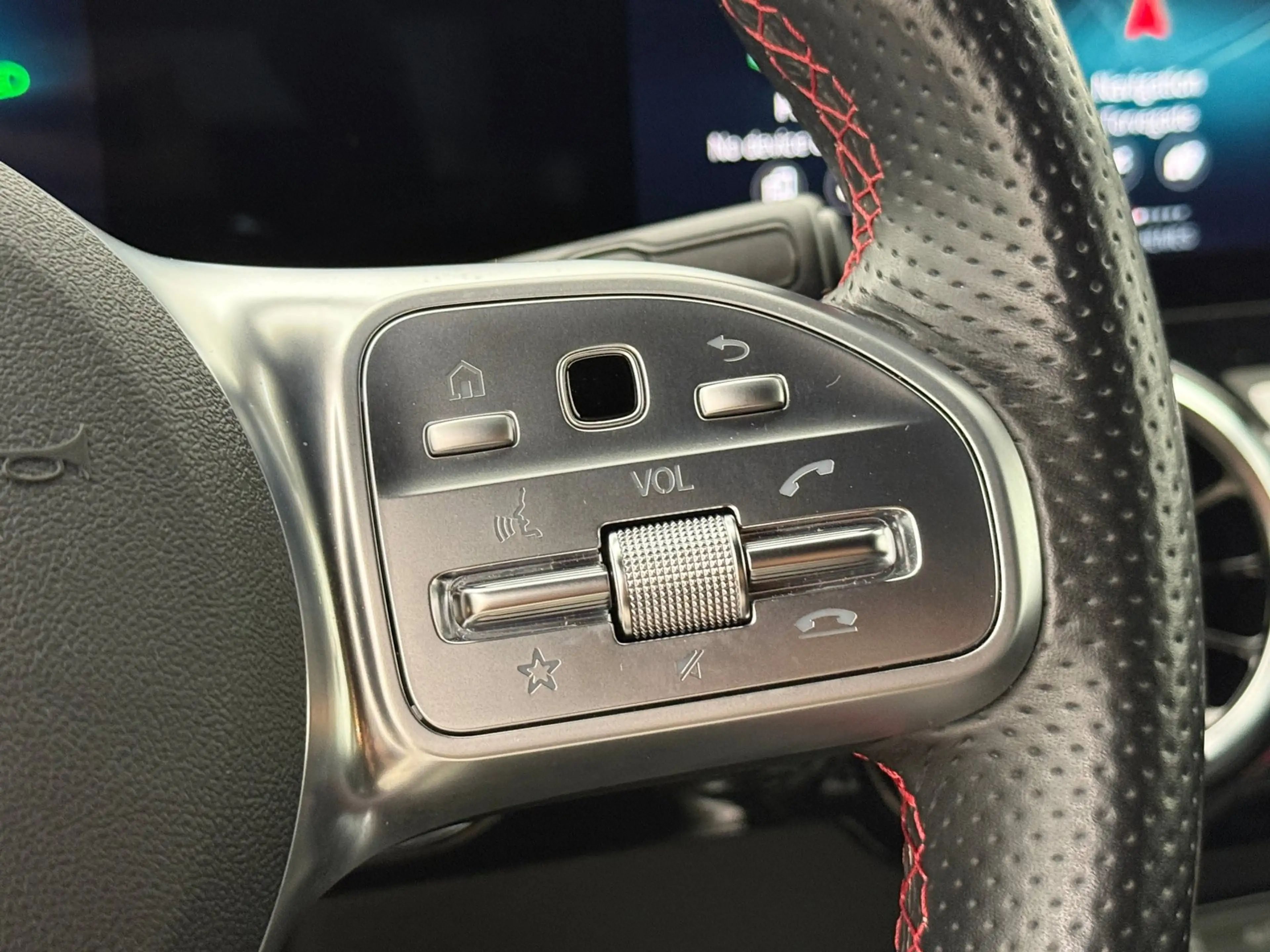 Mercedes-Benz GLA 200 AMG Line | Automaat | Cruise control | Stoelverwar — photo 19