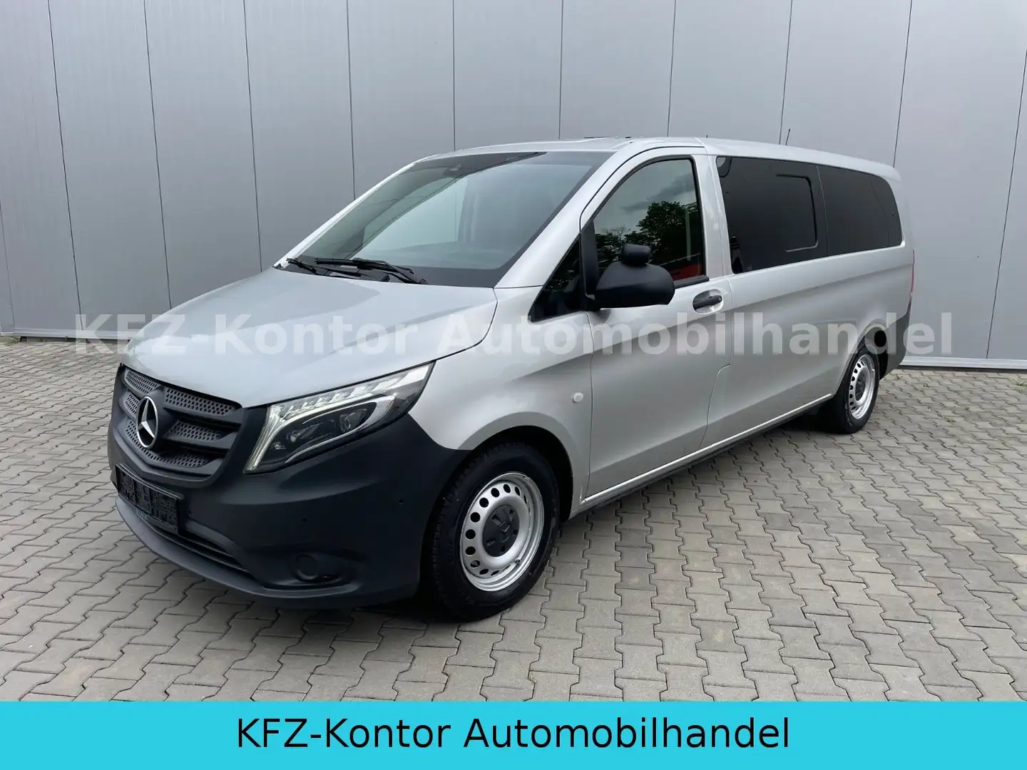 Mercedes-Benz Vito Tourer Pro 116CDI extralang Büro, LED, Silber - 1