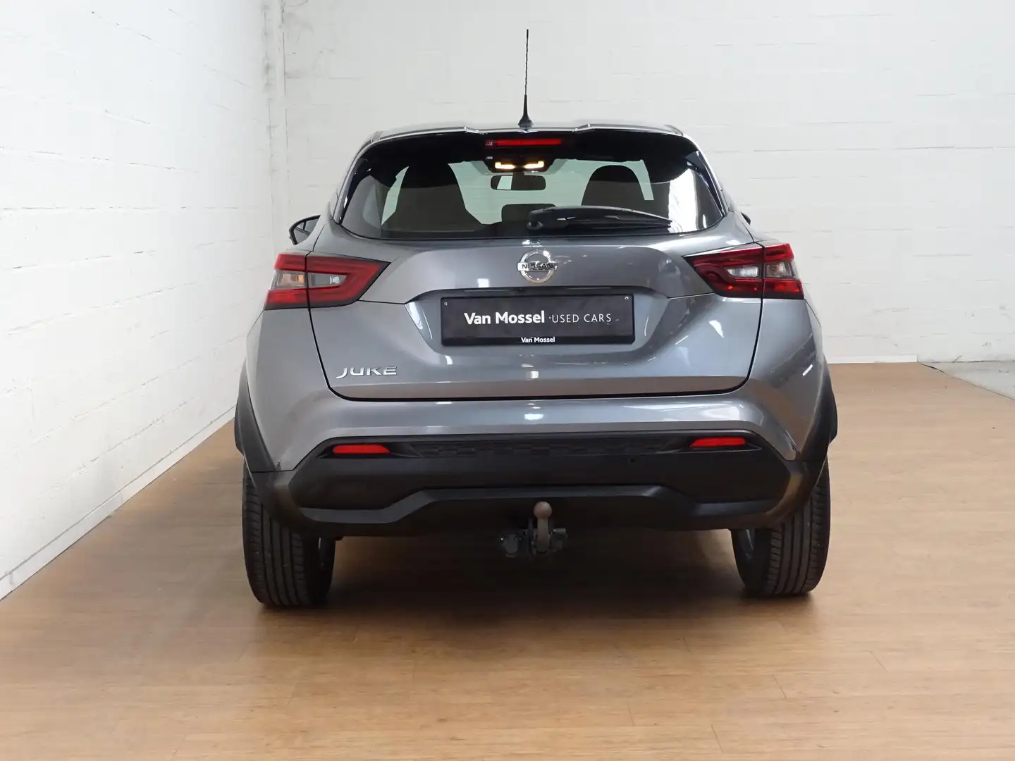 Nissan Juke 1.0 DIG-T 117 DCT Acenta Grijs - 1