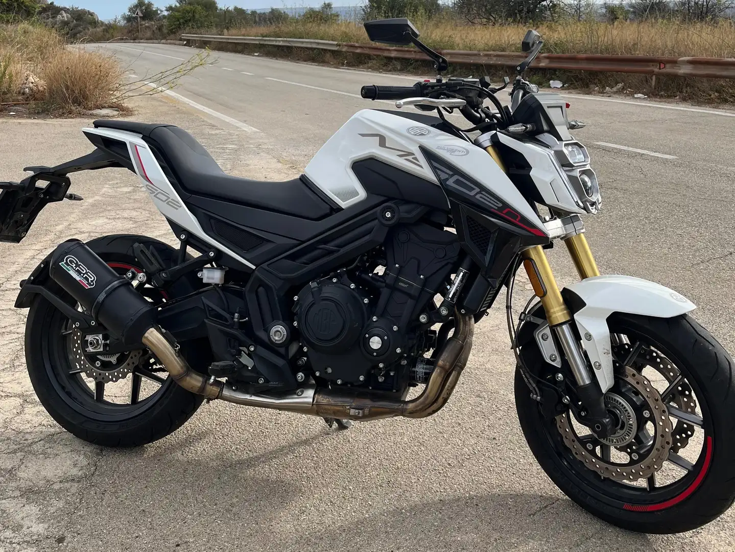 MBP M502N Blanco - 1