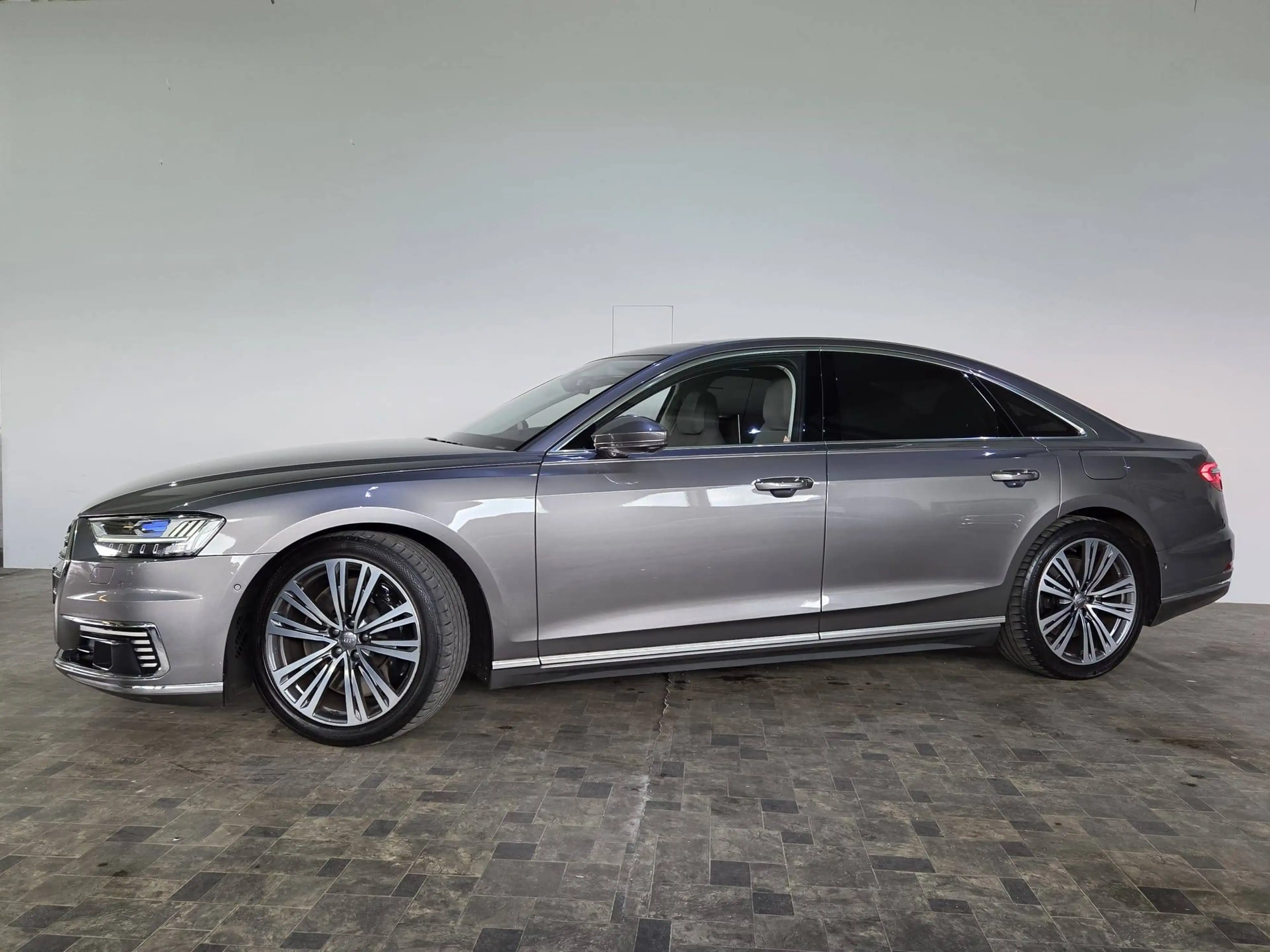Audi A8 60 TFSI e quattro, Pano, Massage, Matrix, B&O — photo 6