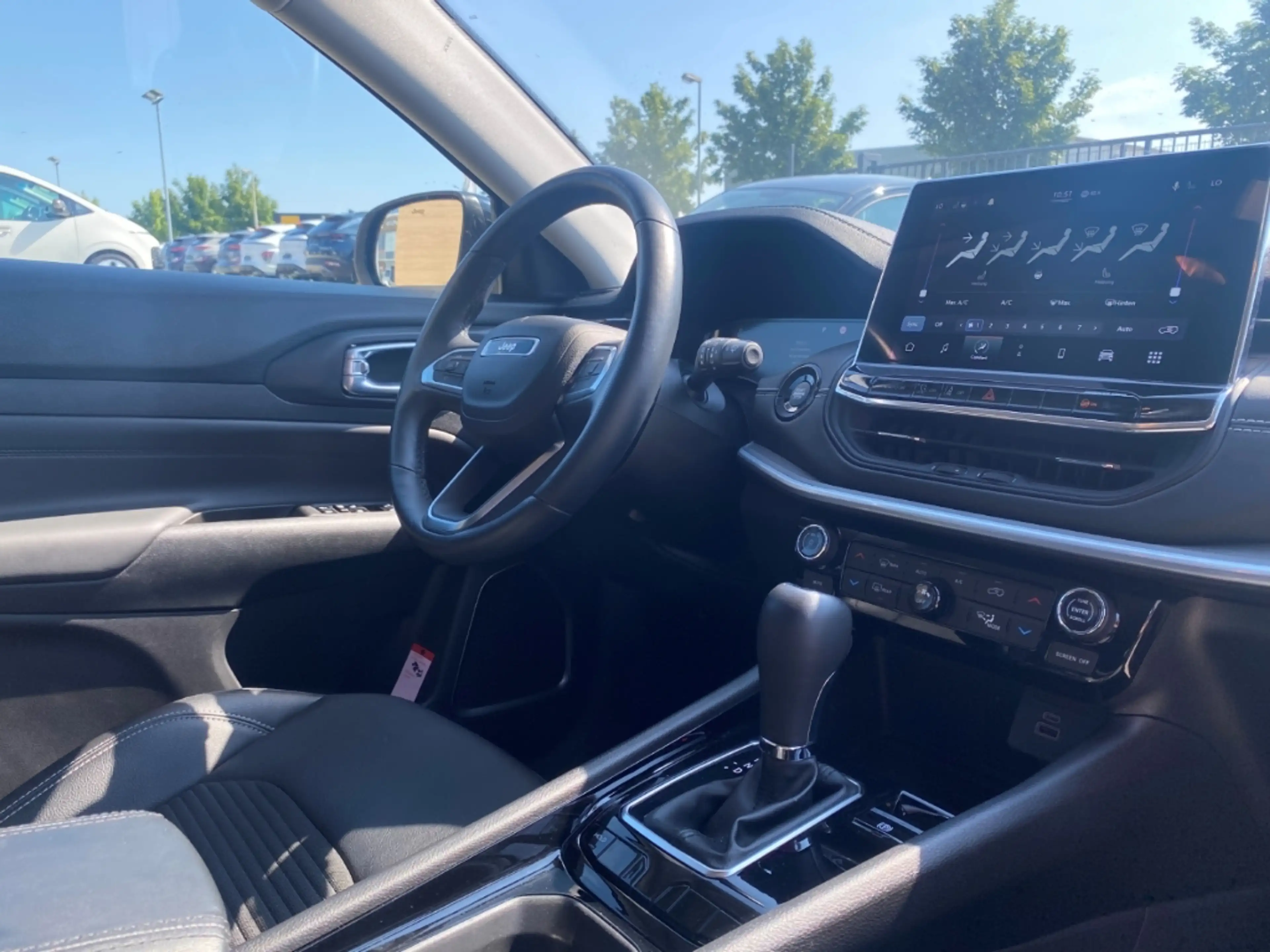 Jeep Compass Limited Mild-Hybrid FWD *Lenkradheizung *Apple Car — photo 12