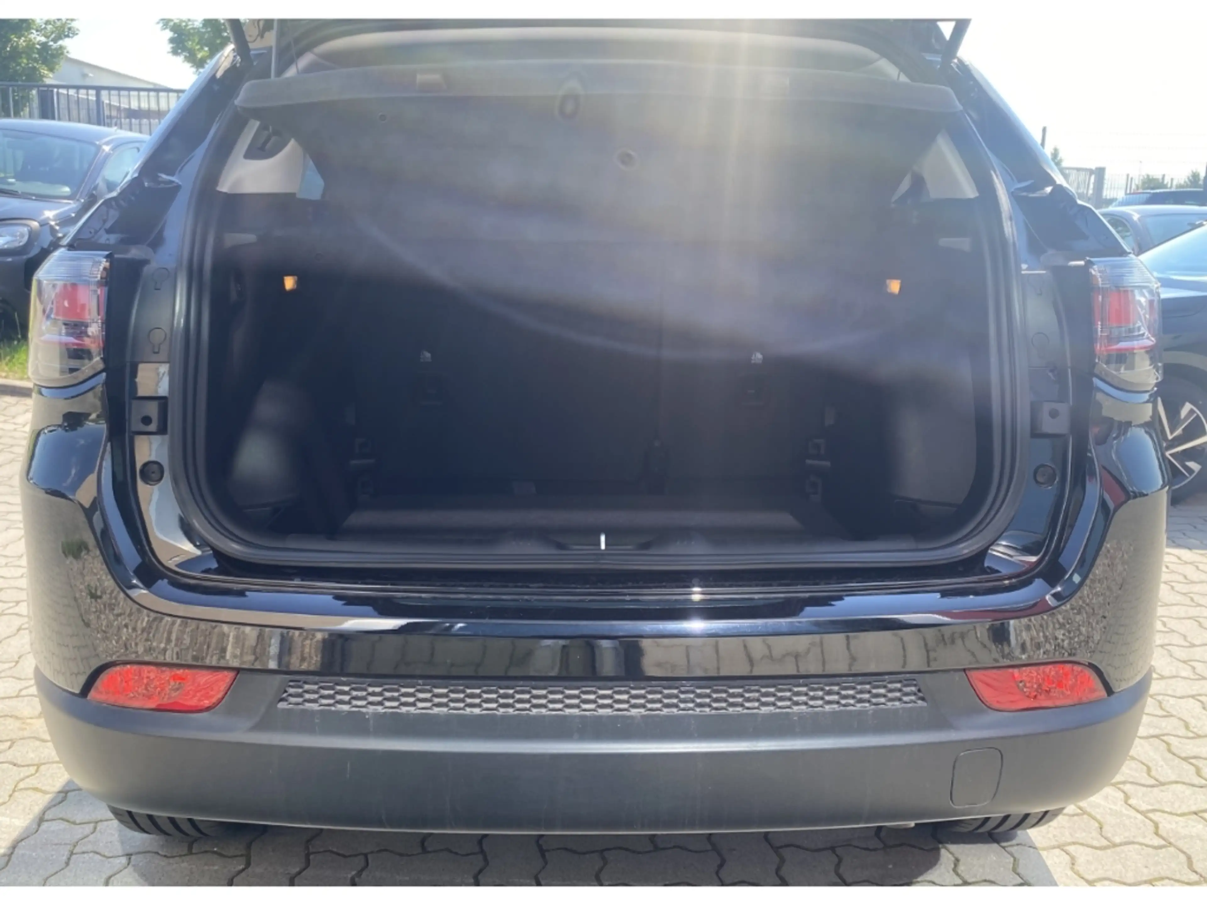 Jeep Compass Limited Mild-Hybrid FWD *Lenkradheizung *Apple Car — photo 13