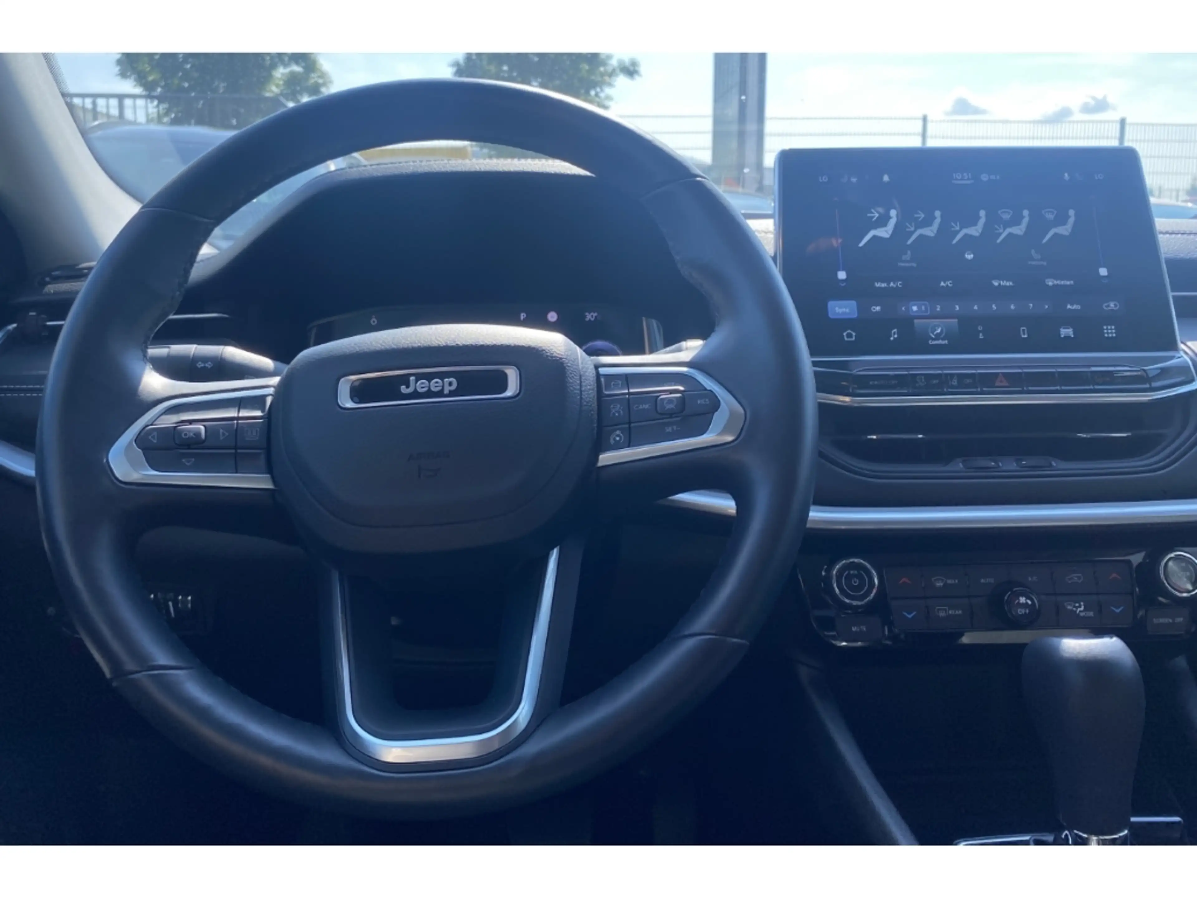 Jeep Compass Limited Mild-Hybrid FWD *Lenkradheizung *Apple Car — photo 14