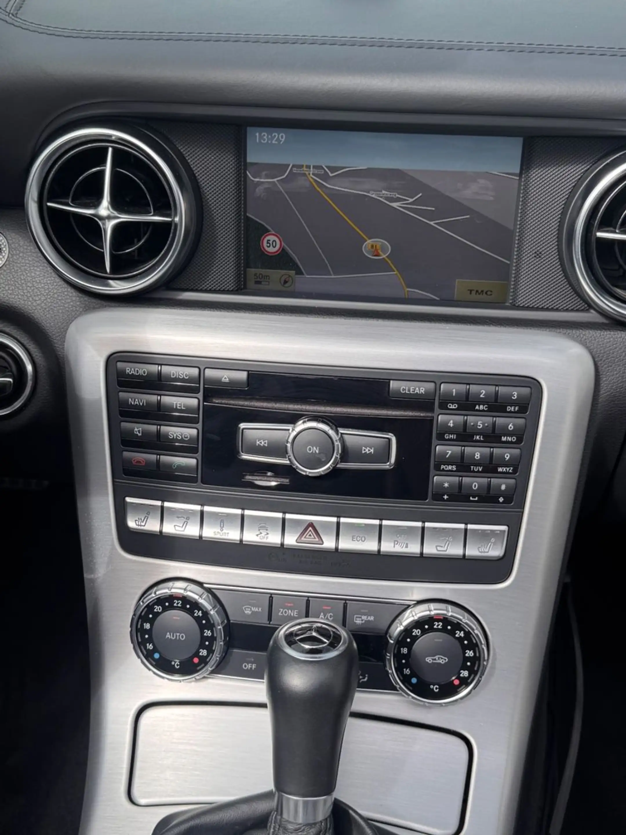 Mercedes-Benz SLK 350 SLK Roadster BlueEfficiency Edition 1 — photo 21