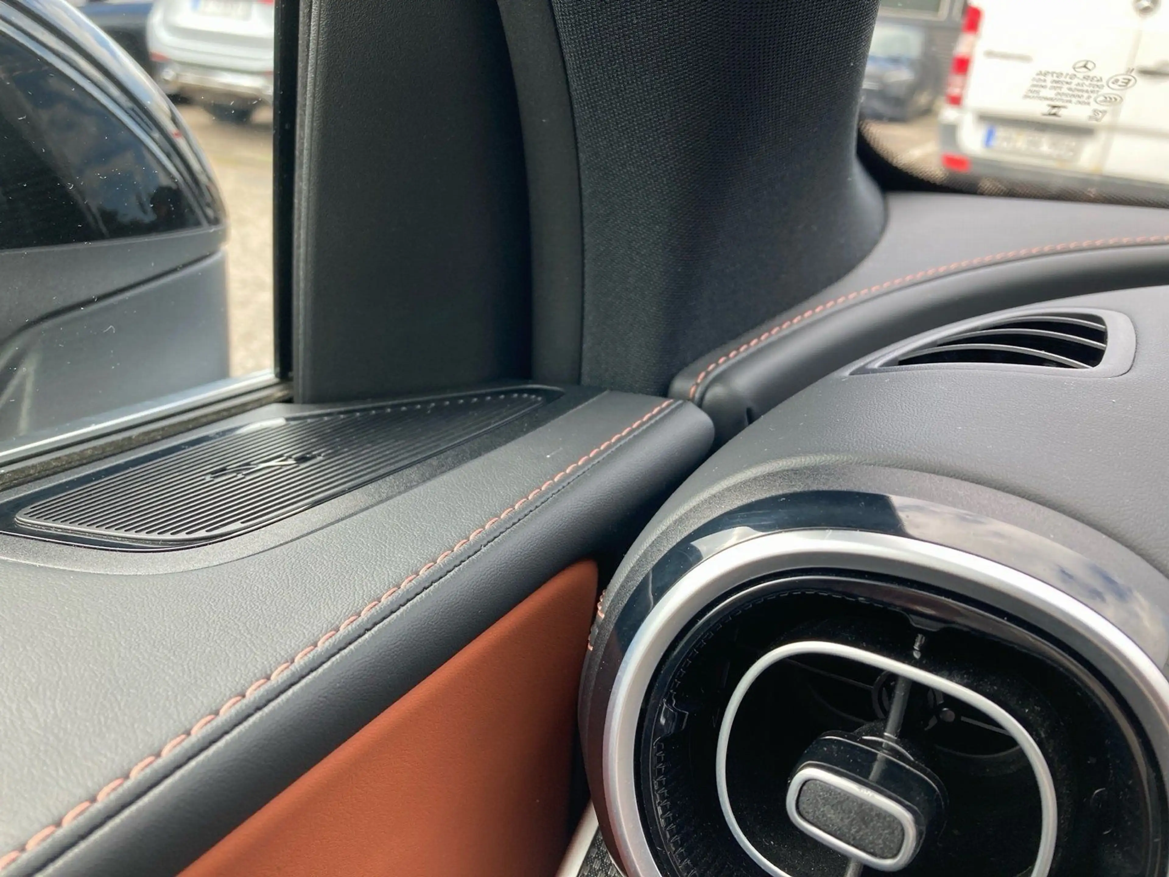 Mercedes-Benz GLC 200 4M AMG*Leder*Kamera*1.Hand*LED*CarPlay* — photo 15