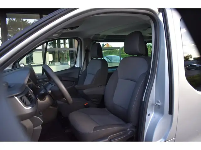 Renault Trafic view 11