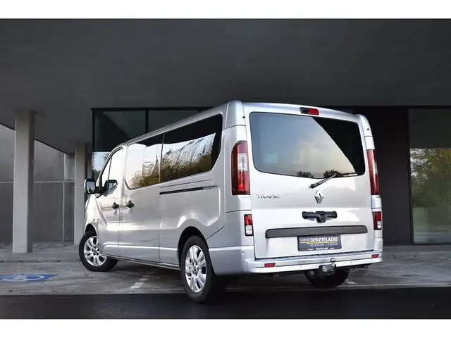 Renault Trafic view 6