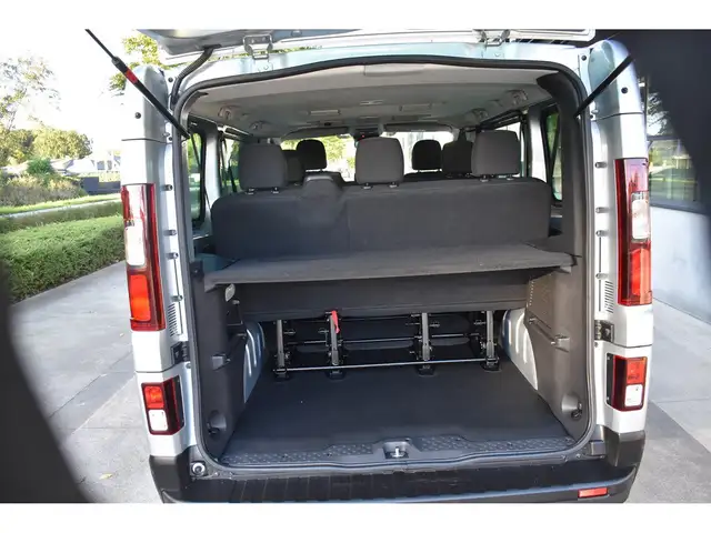 Renault Trafic view 18