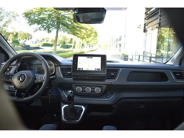 Renault Trafic view 7
