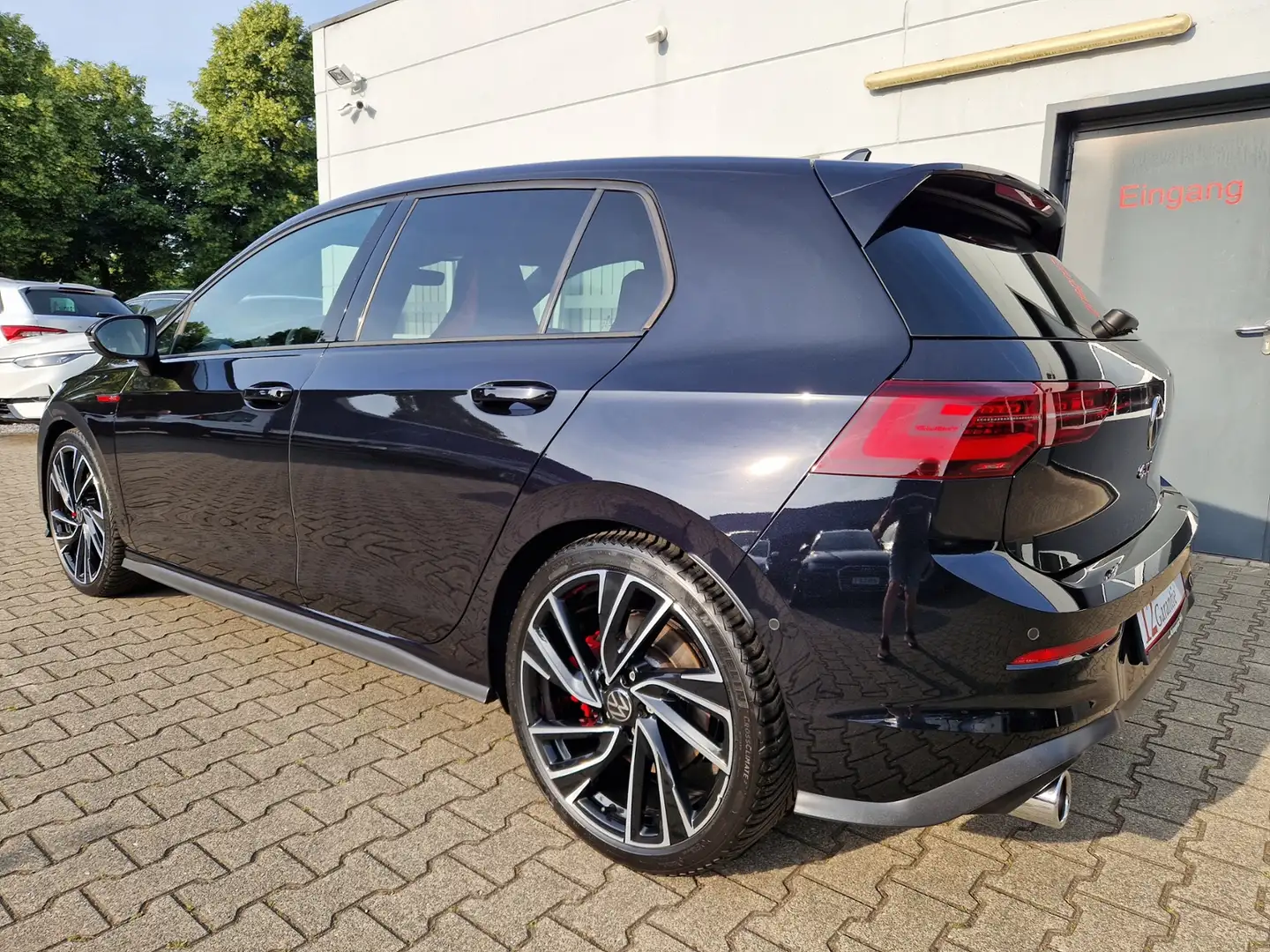 Volkswagen Golf VIII* GTI*2.0*AHK*Kamera*Head Up*Komfort Paket* Schwarz - 2