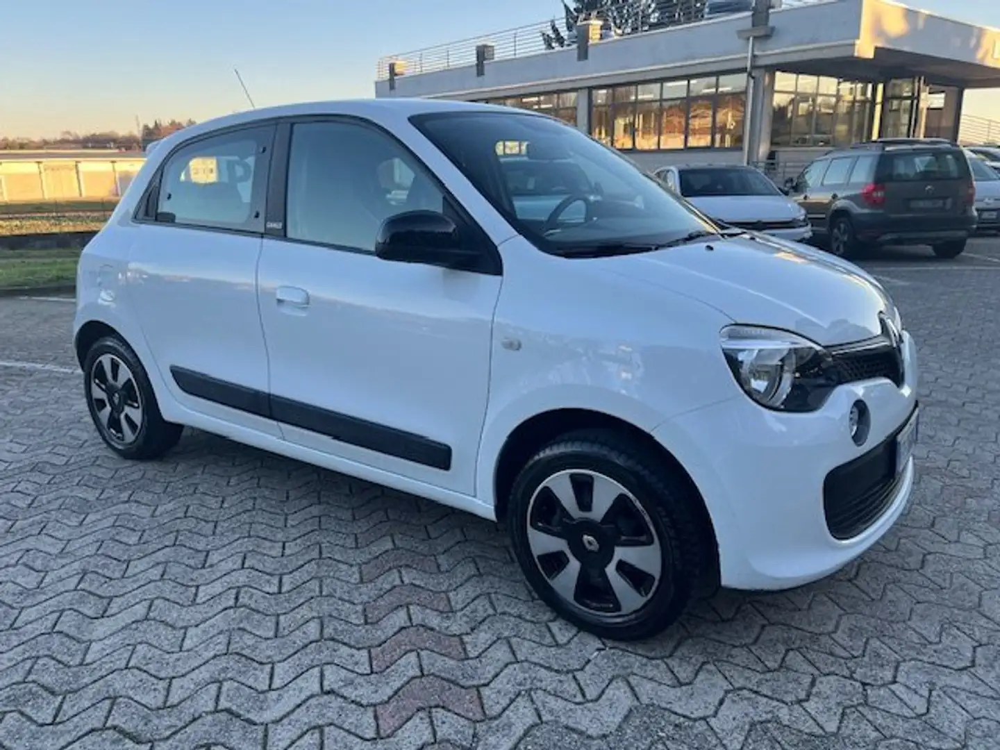 Renault Twingo 0.9 tce Duel 90cv edc "OK NEOPATENTATI" Bianco - 2