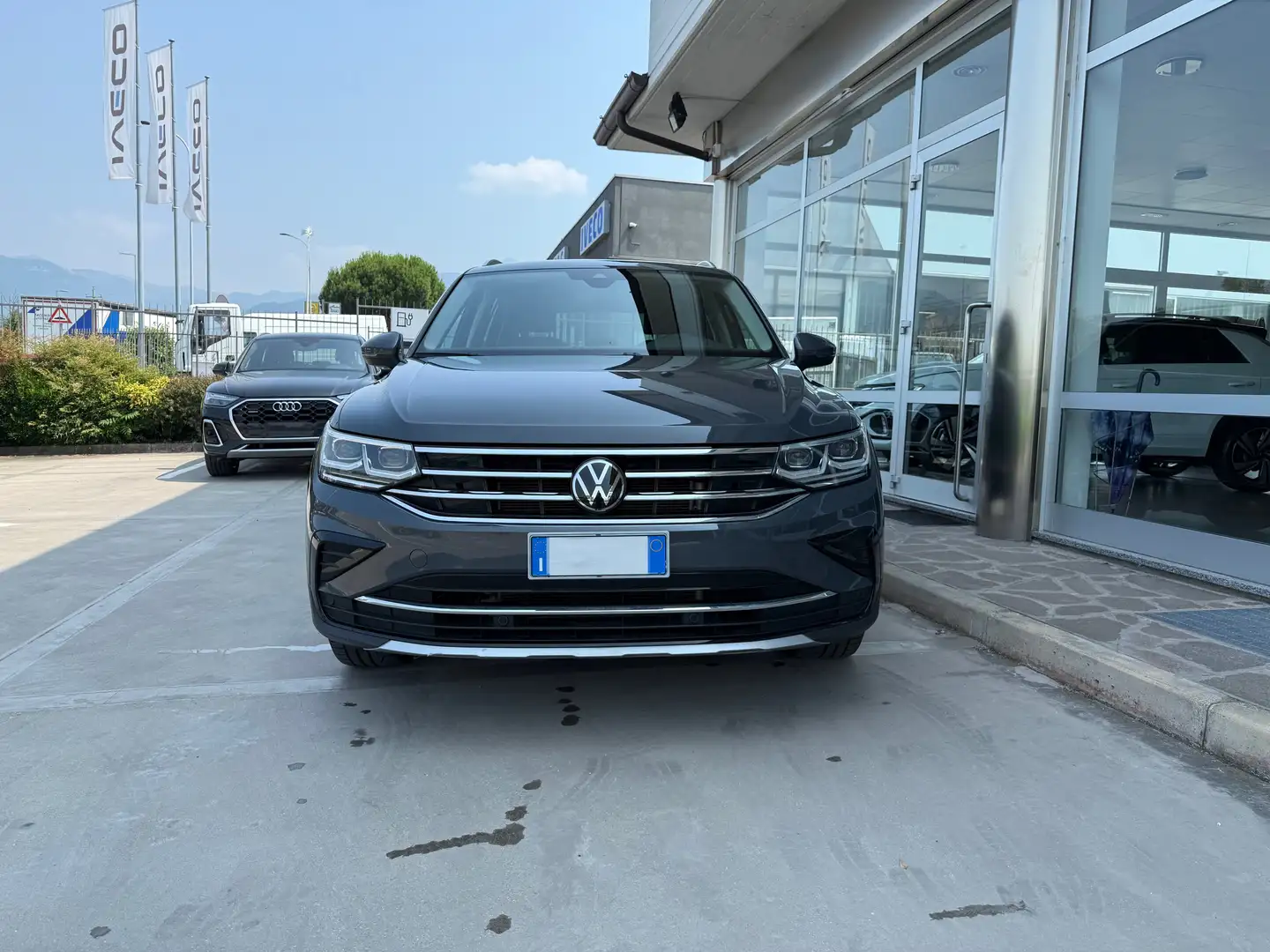 Volkswagen Tiguan Tiguan 2.0 tdi Elegance 150cv dsg Grigio - 2