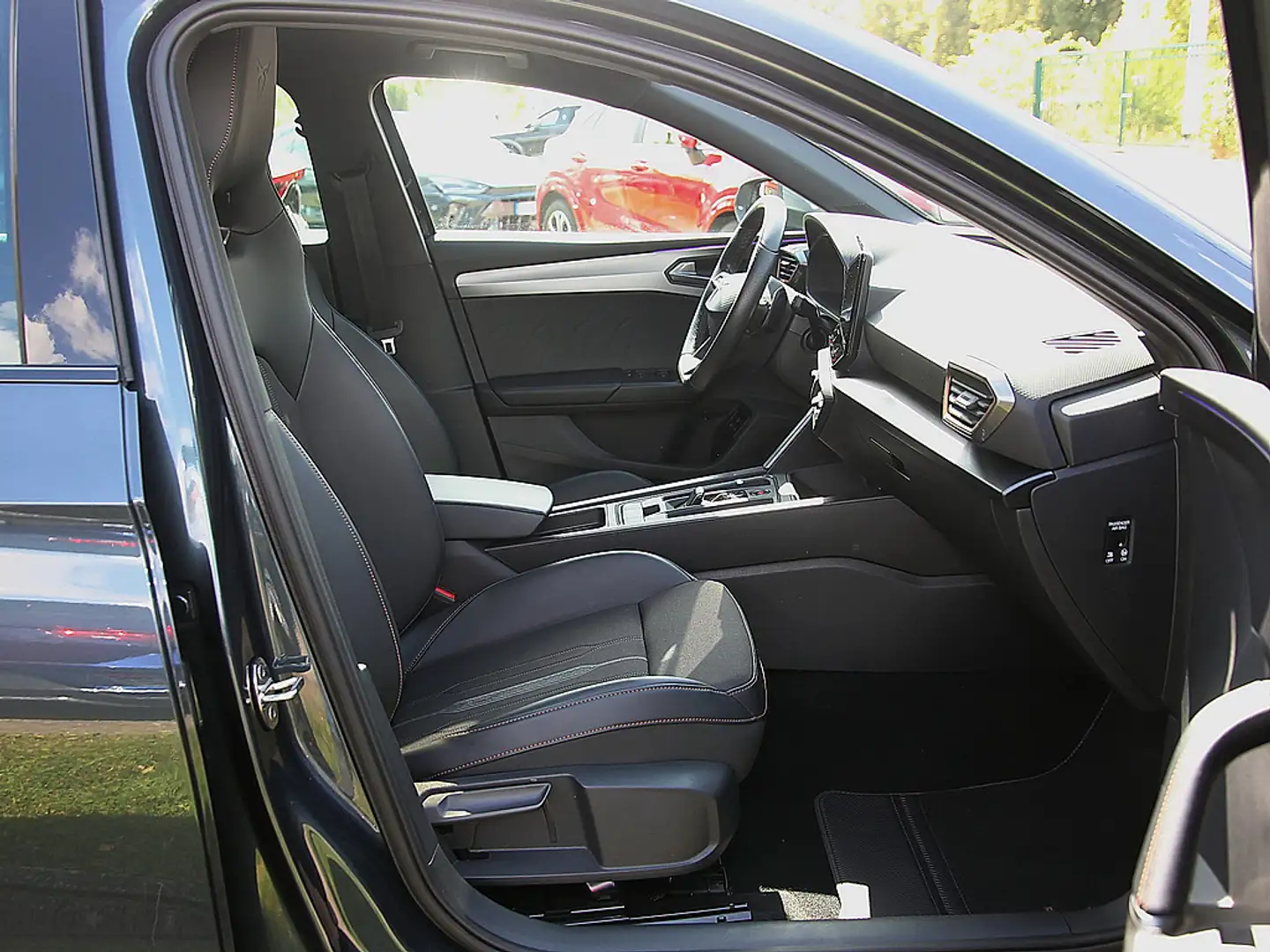 CUPRA Leon Sp 1.4 TSI VZ e-Hybrid NAVI PANO KAMERA Grau - 2