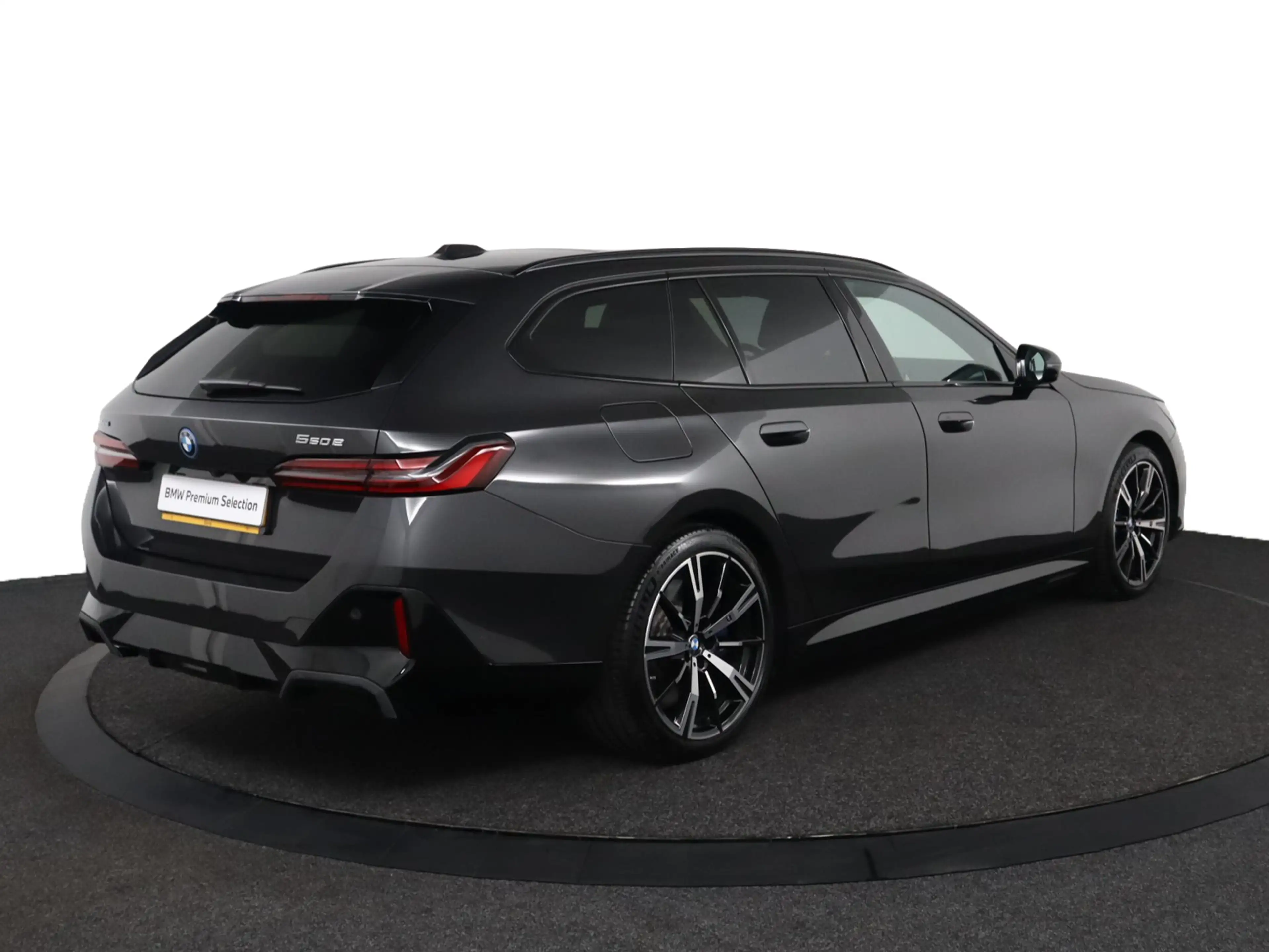 BMW 550 5-serie Touring 550e xDrive | M Sport Pro | Bower — photo 5