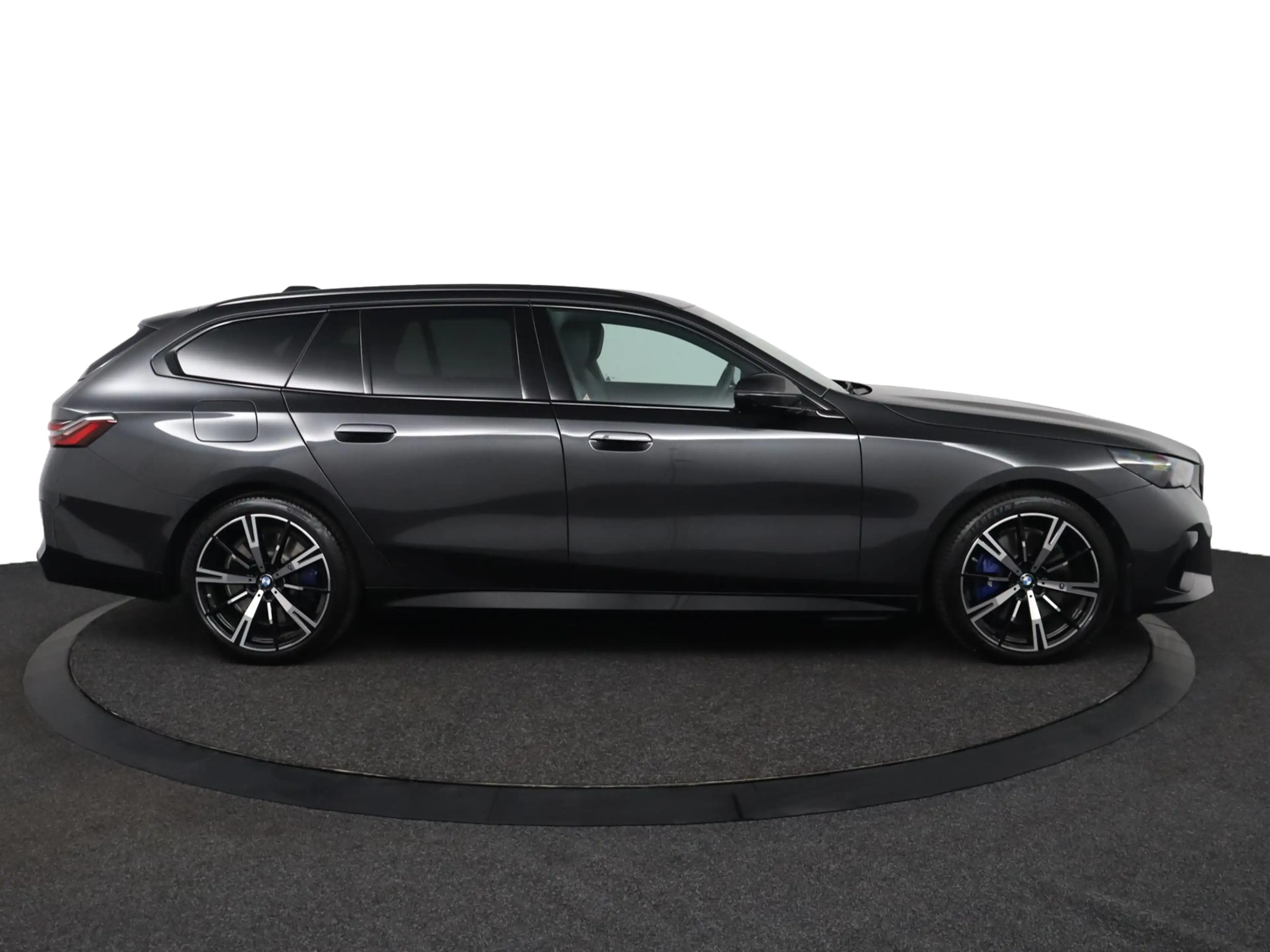 BMW 550 5-serie Touring 550e xDrive | M Sport Pro | Bower — photo 6
