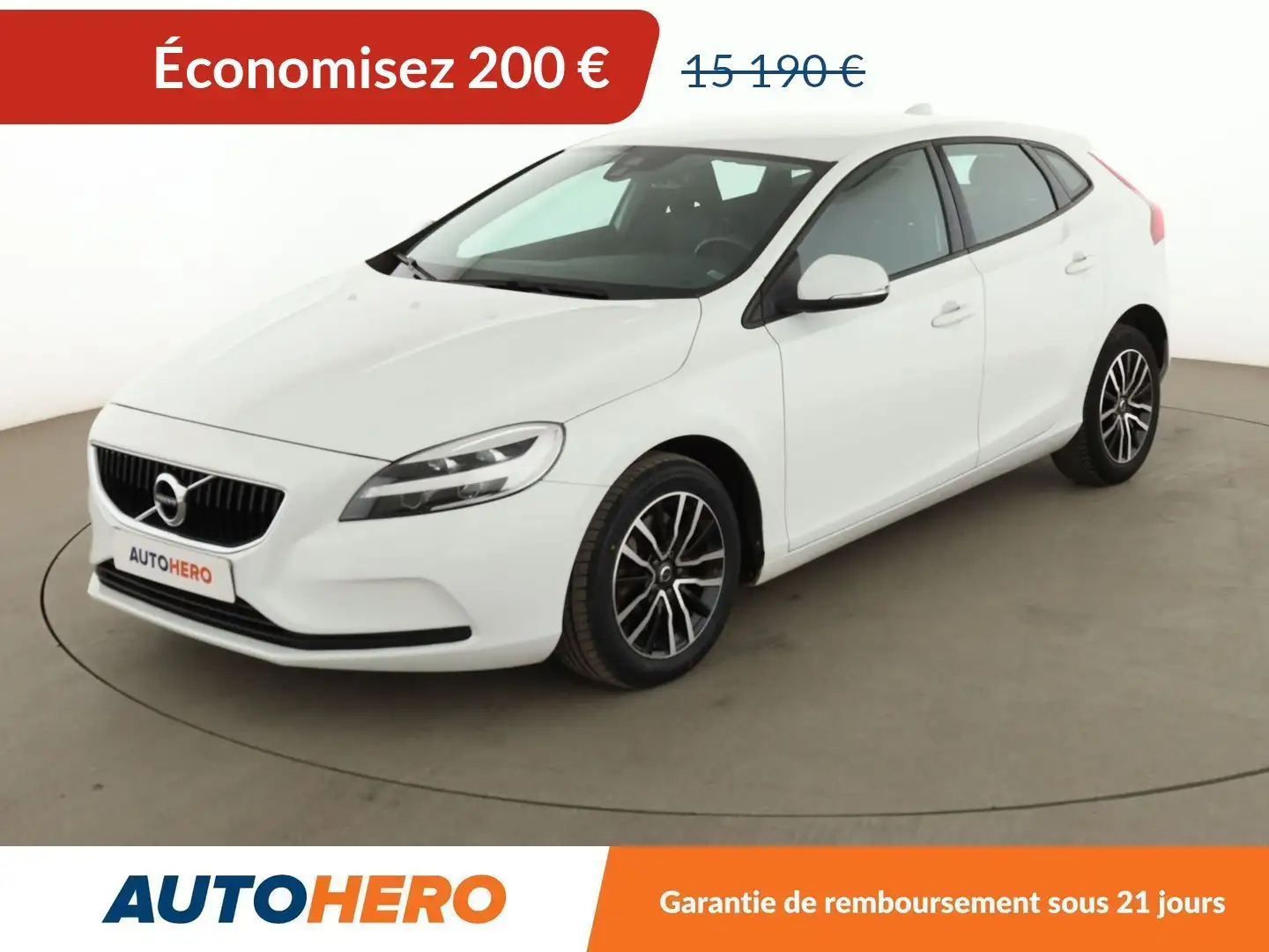 Volvo V40 1.5 T2 Momentum Business Geartronic 6 Blanc - 1