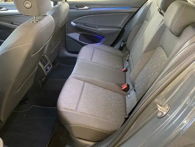 Volkswagen Golf view 11
