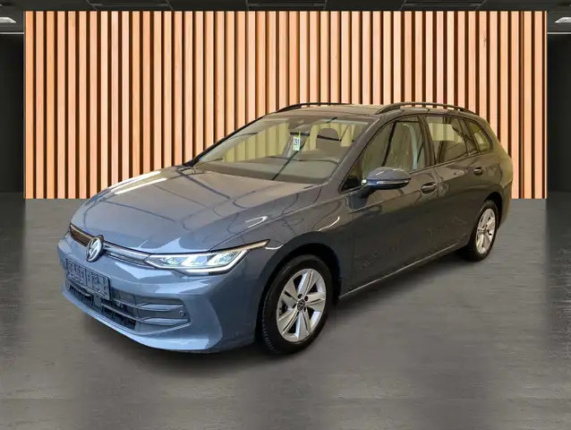 Volkswagen Golf view 2