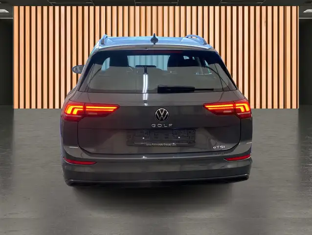 Volkswagen Golf view 6