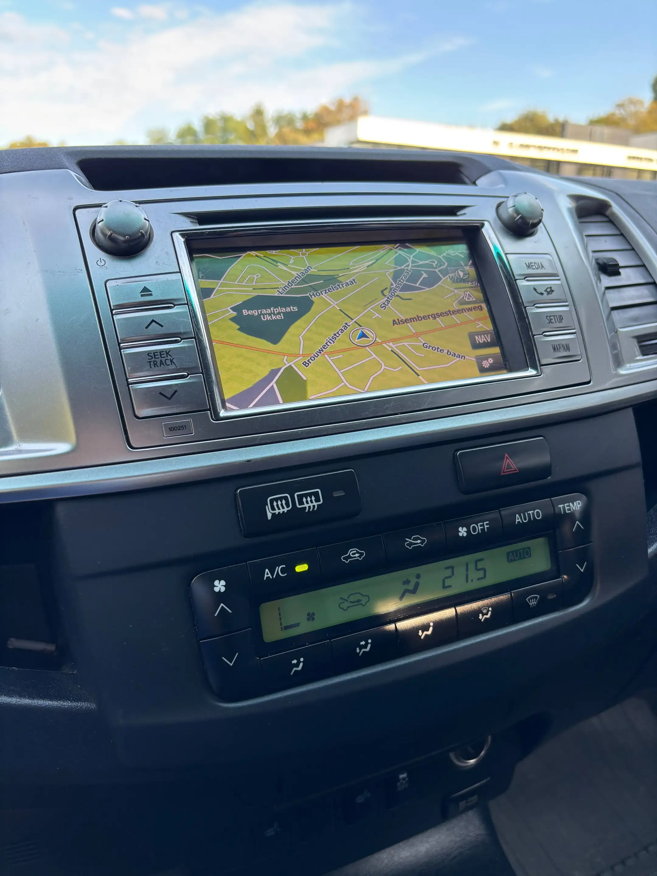 Toyota Hilux 3.0 D-4D bva  " AmaZonia " Belgium car pass " Eur5b — photo 14