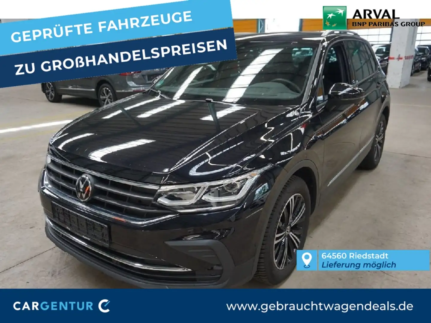 Volkswagen Tiguan 2.0 TDI Active Matrix ACC BLIS HuD Fekete - 1