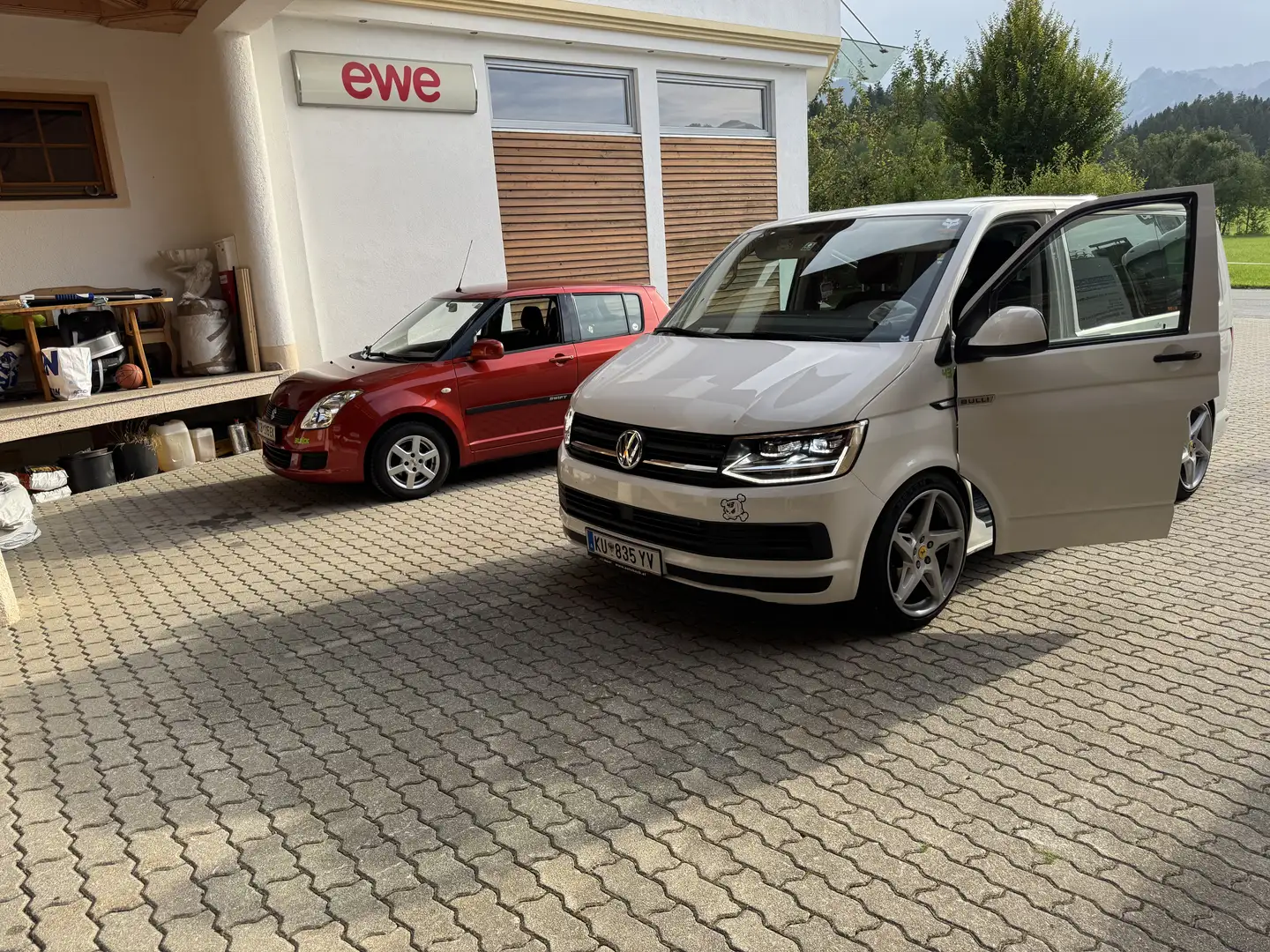 Volkswagen T6 Kombi KR MD 2,0 TDI BMT DSG - 1