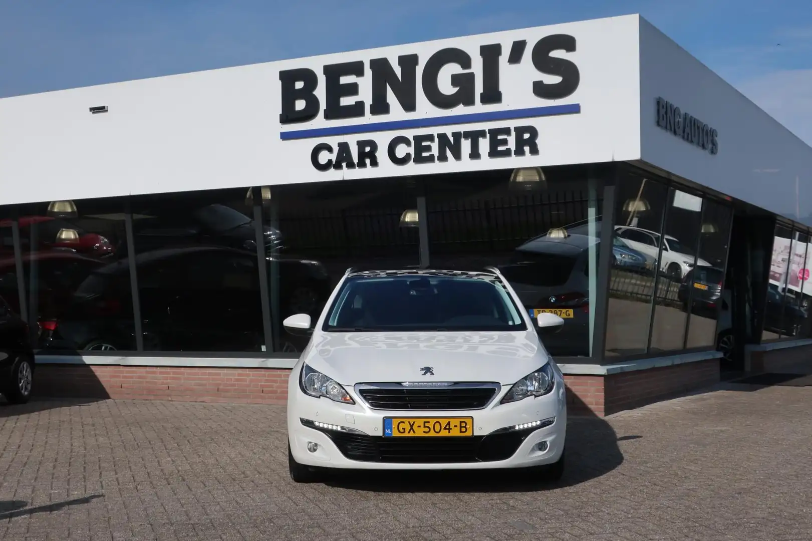 Peugeot 308 SW 1.6 BlueHDI Blue L. Executive Pack LED_PANO_CAM Blanc - 2