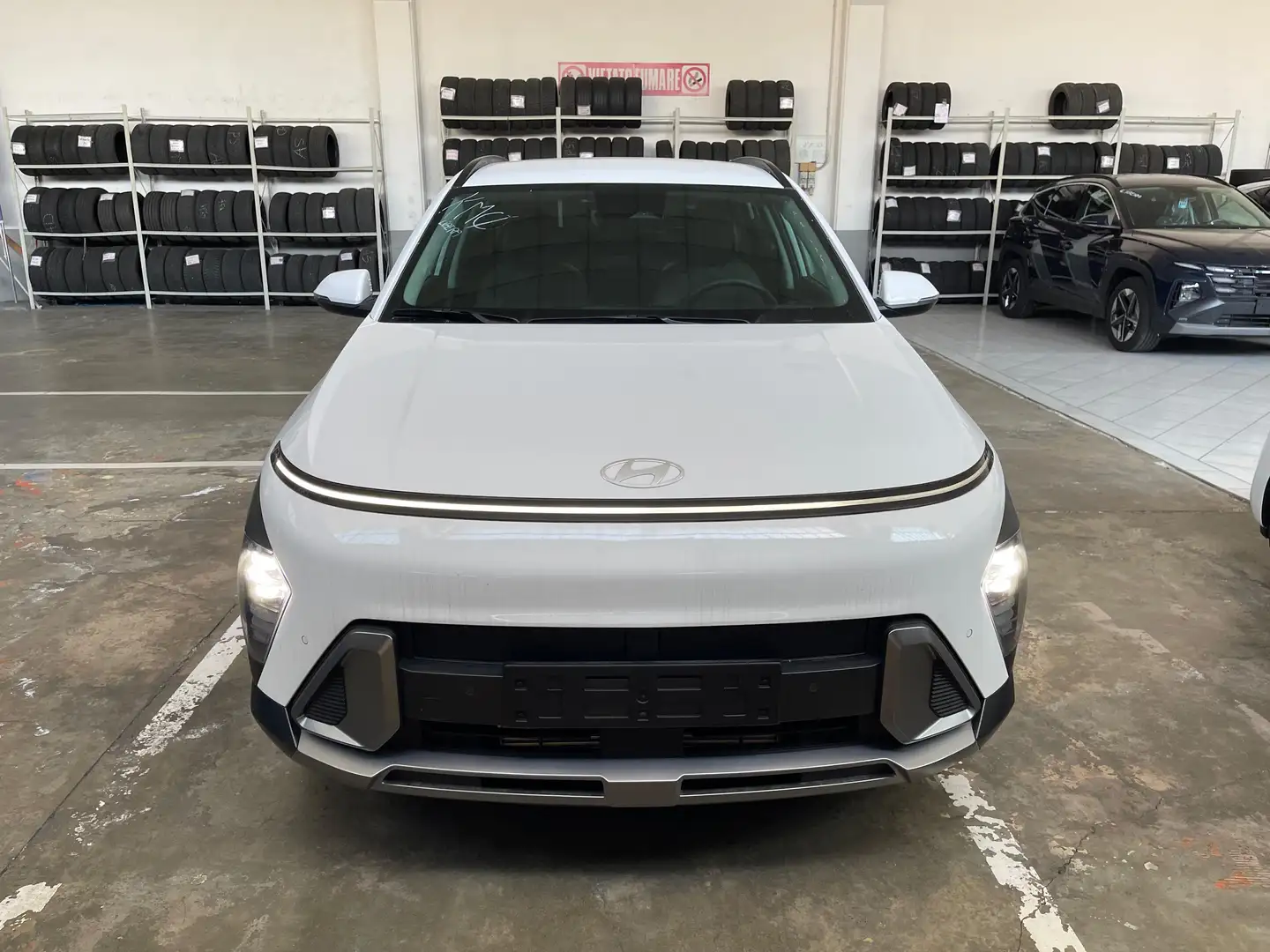 Hyundai KONA 1.0 t-gdi 48V 2wd mt XLine + Km0 Blanco - 2