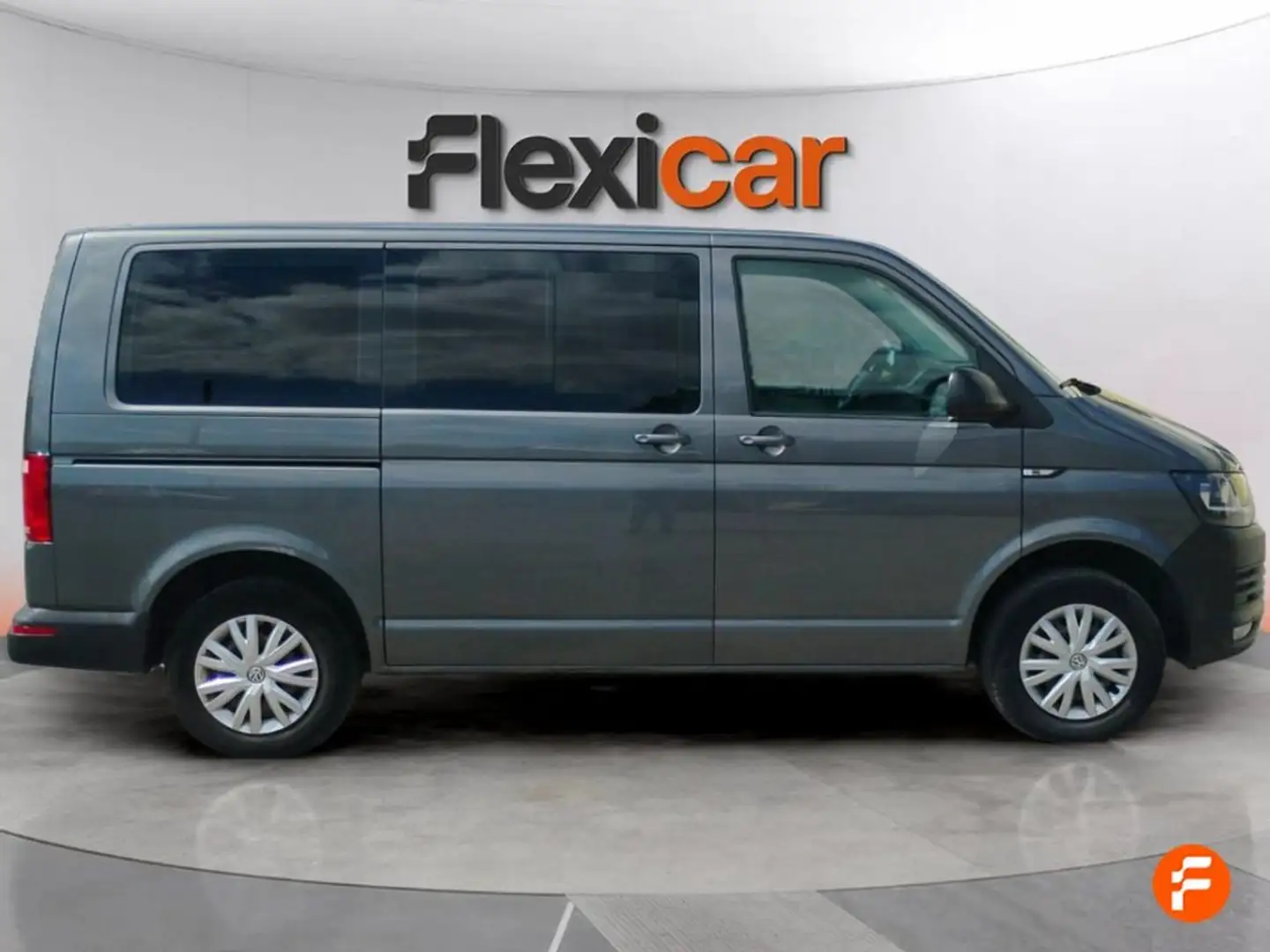 Volkswagen T5 Caravelle Trendline Corto 2.0 TDI 75kW (102CV) BMT Gris - 2