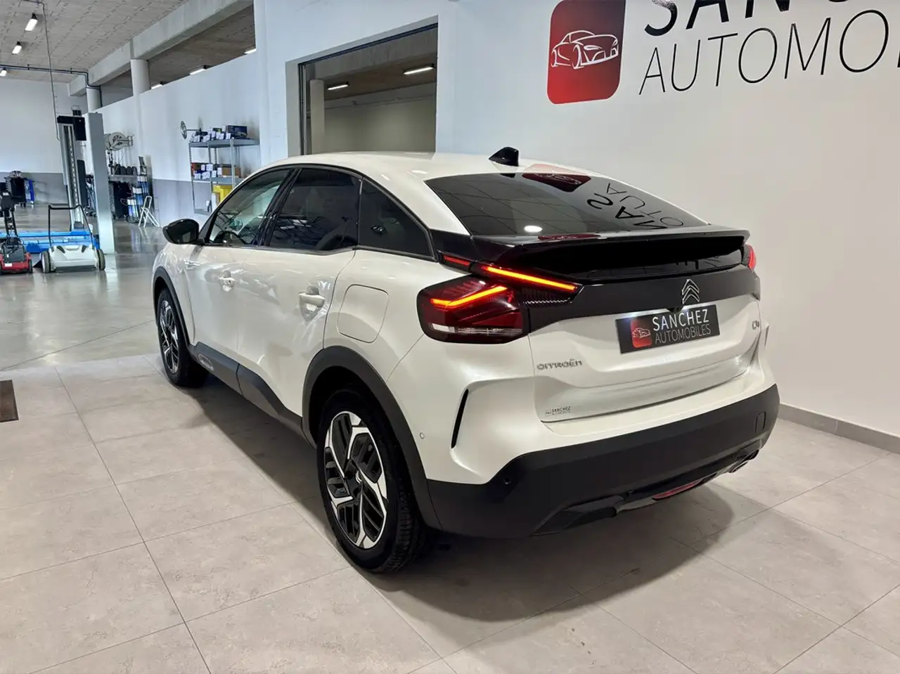 Citroen C4 Berline — photo 4
