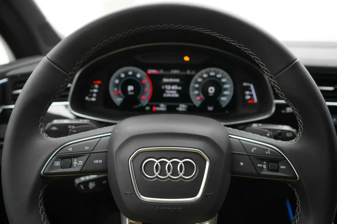Audi Q7 снимка Audi Q7