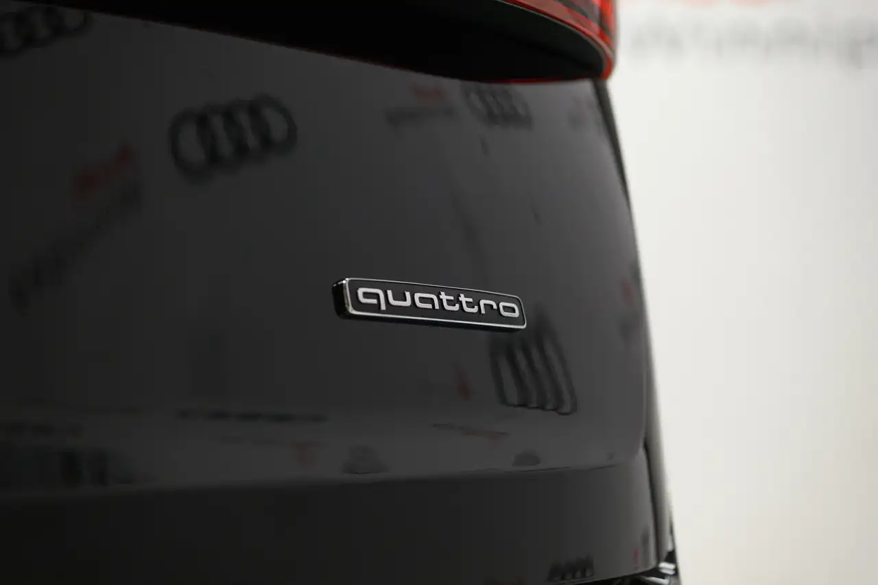 Audi Q7 снимка Audi Q7