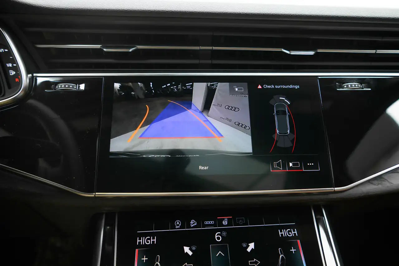Audi Q7 снимка Audi Q7