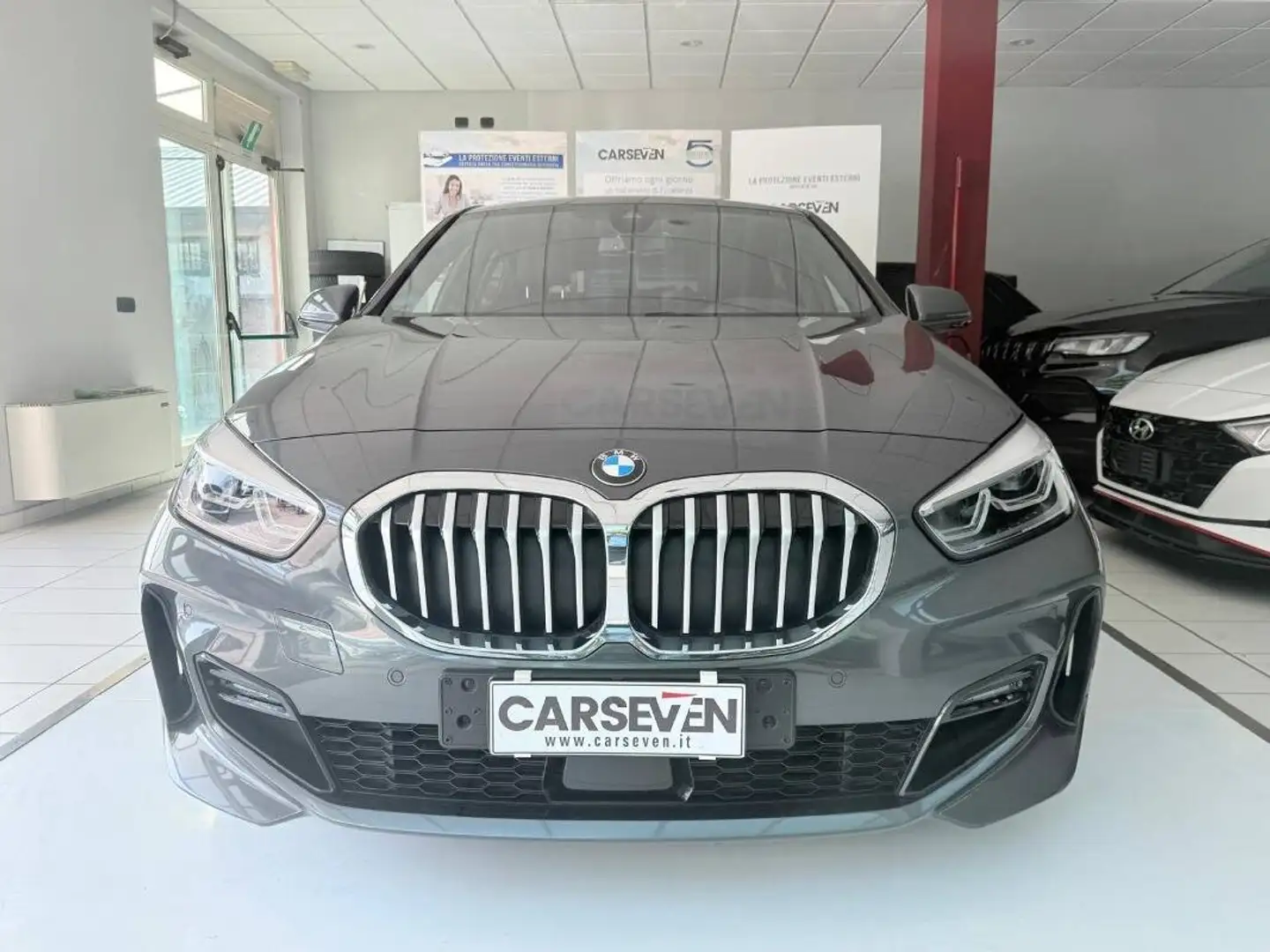 BMW 118 118i Msport 140cv auto Gri - 2