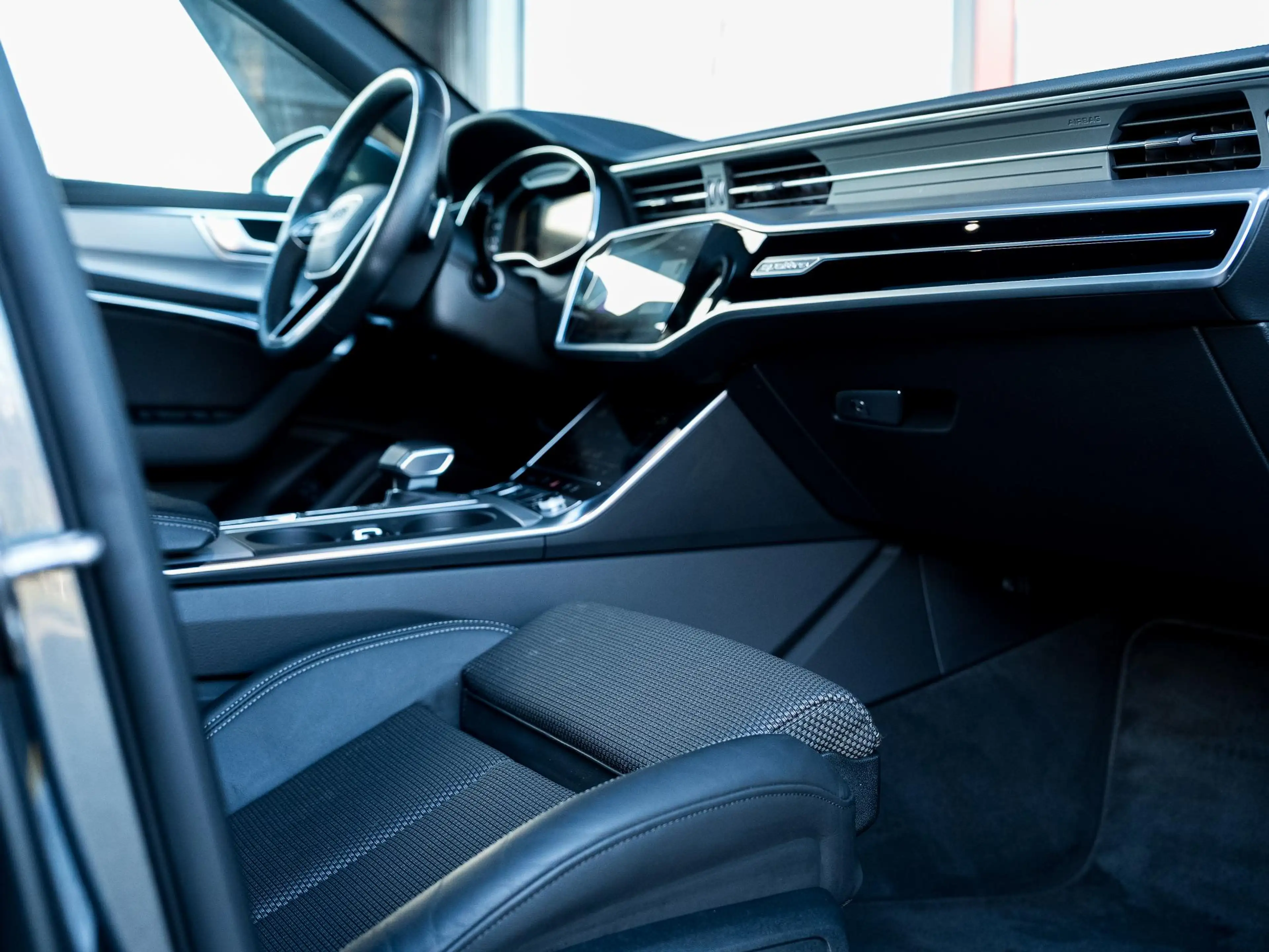 Audi A6 Avant 50 TFSI e quattro S edition S-Line | Origine — photo 27