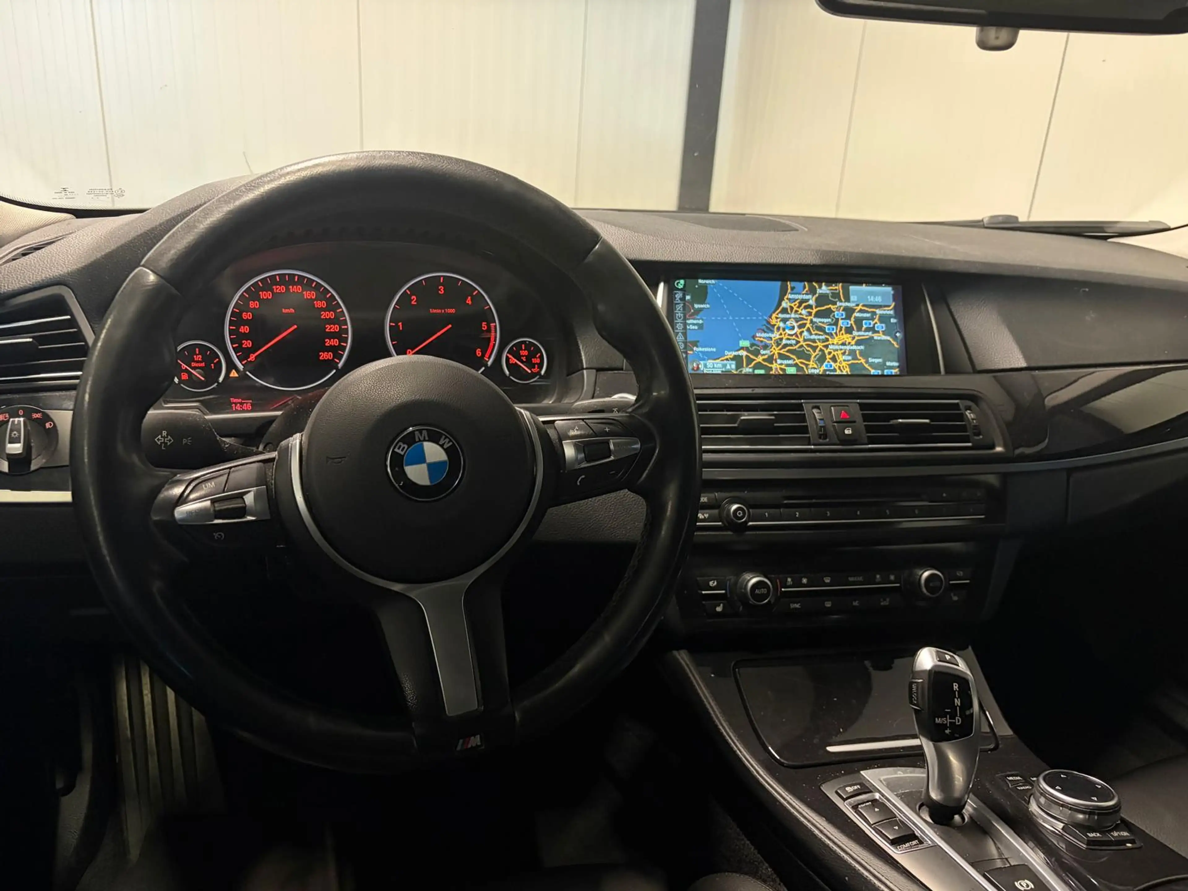 BMW 525 5-serie Touring 525d High Executive FACELIFT 218pk — photo 10