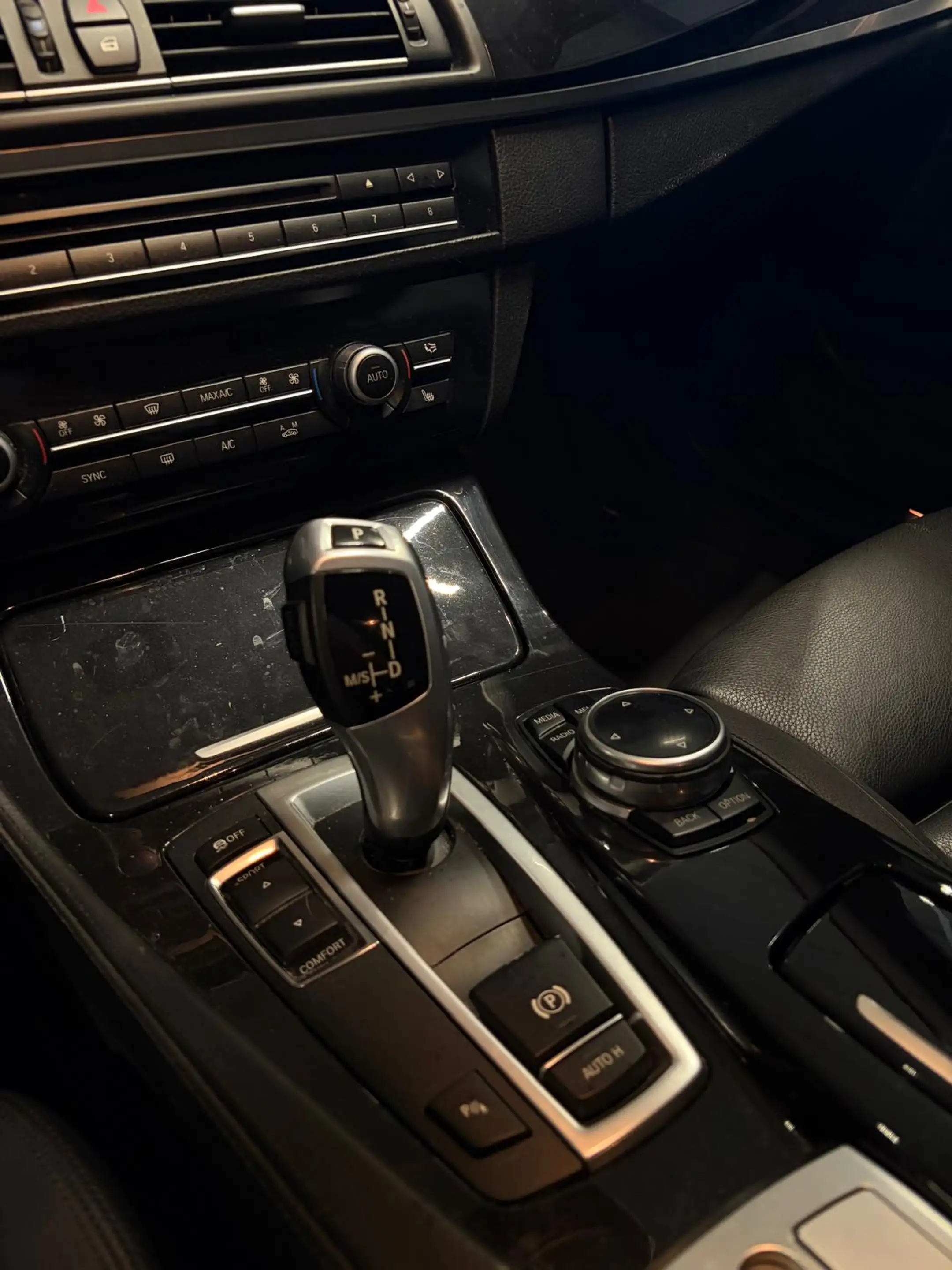 BMW 525 5-serie Touring 525d High Executive FACELIFT 218pk — photo 29