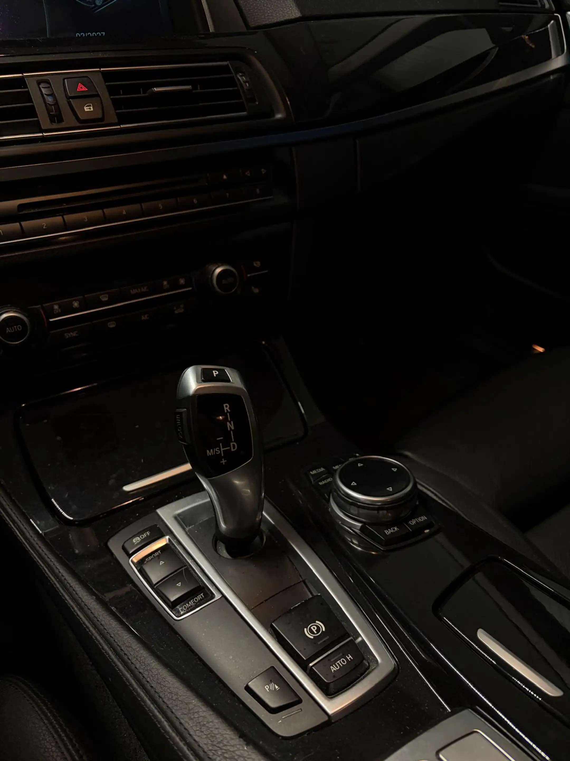 BMW 525 5-serie Touring 525d High Executive FACELIFT 218pk — photo 25