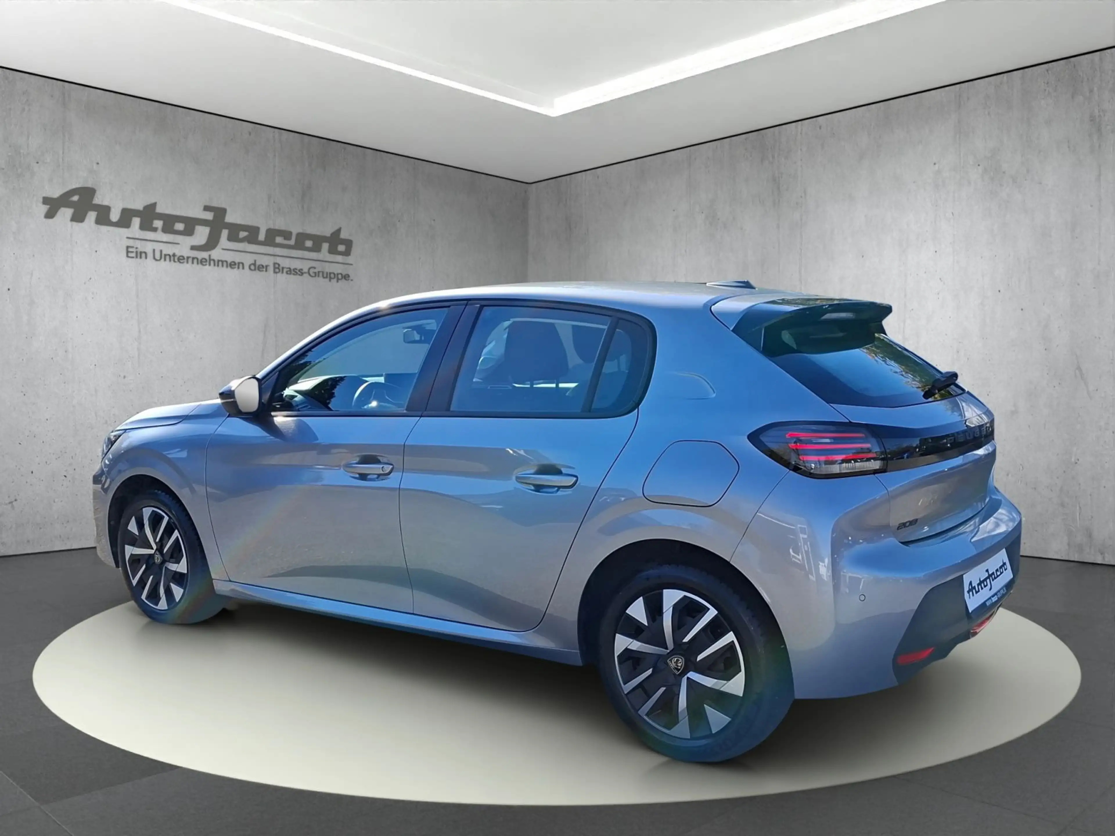 Peugeot 208 Active PureTech — photo 3