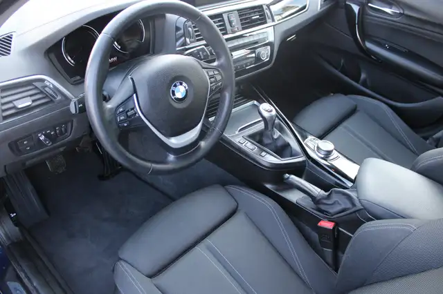 BMW 1 Series view 8