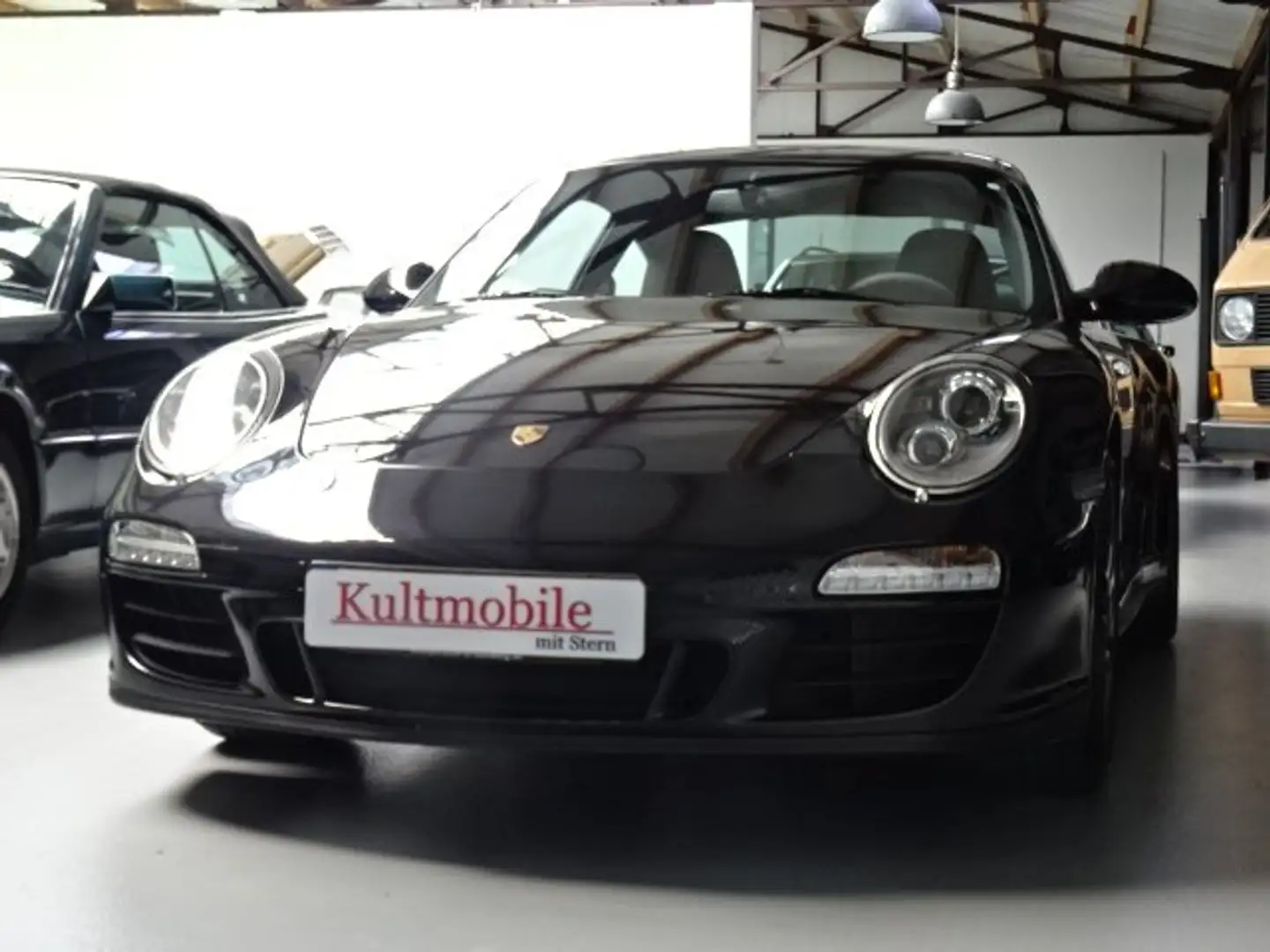 Porsche 997 Carrera 4 GTS Coupe Schwarz - 2