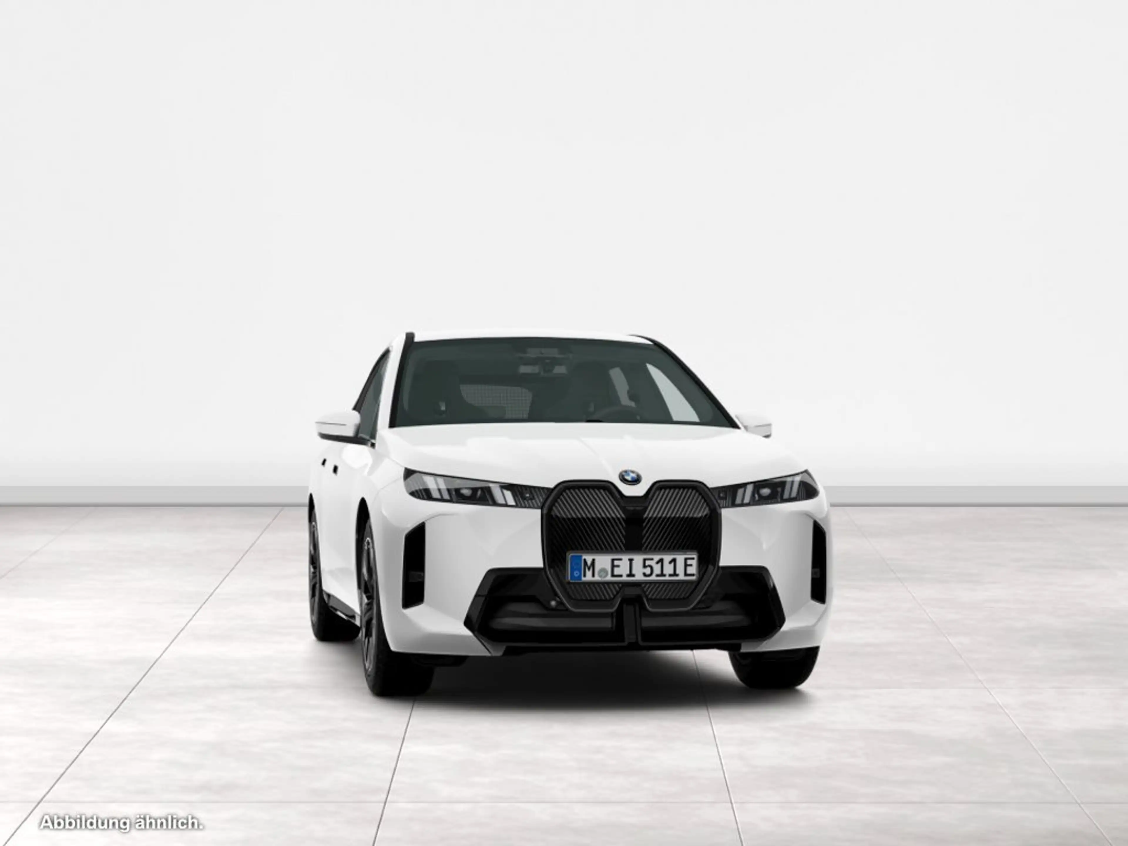 BMW iX xDrive45 — photo 10