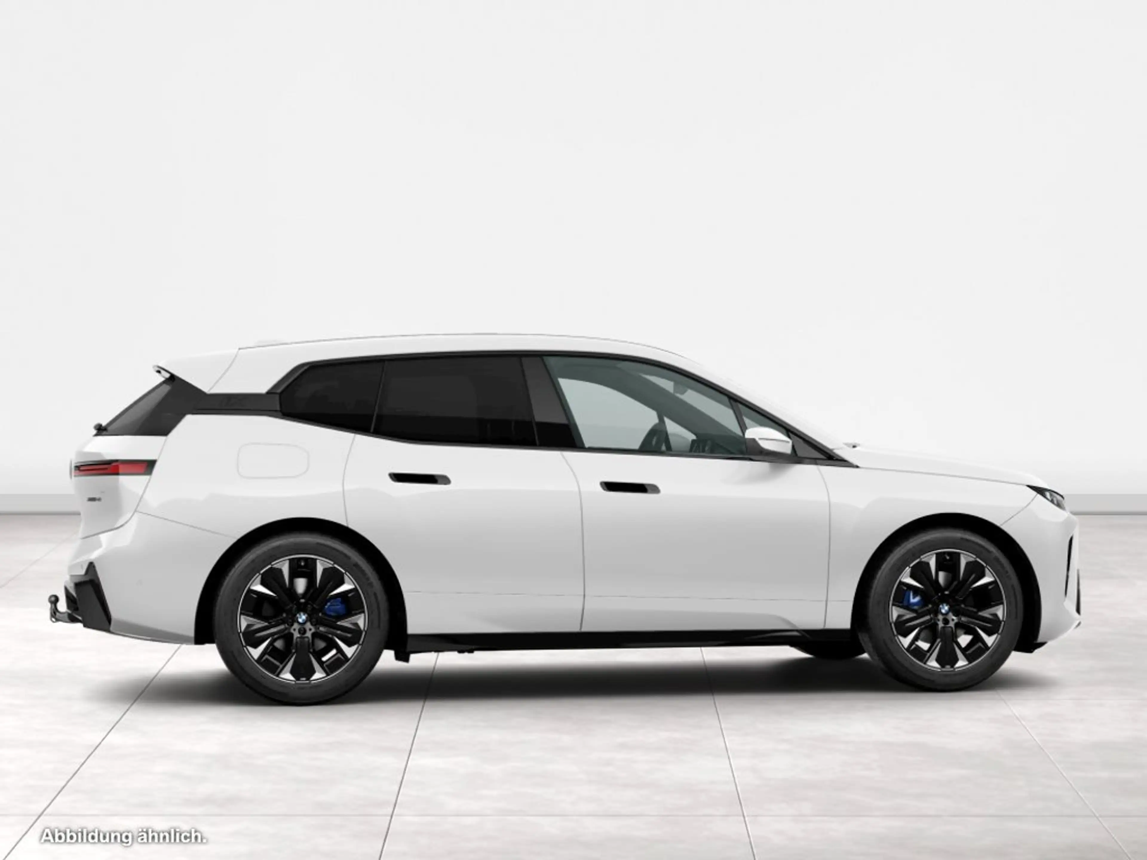 BMW iX xDrive45 — photo 8