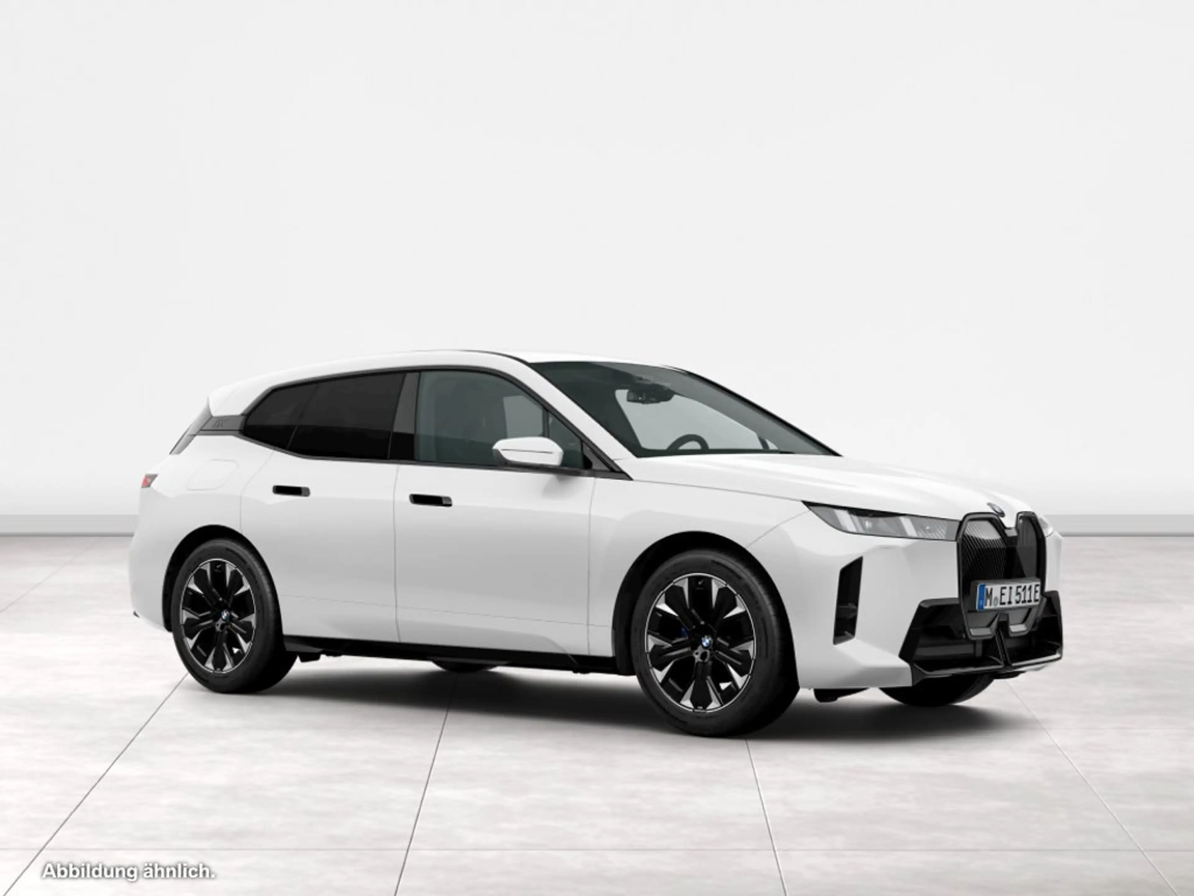 BMW iX xDrive45 — photo 9