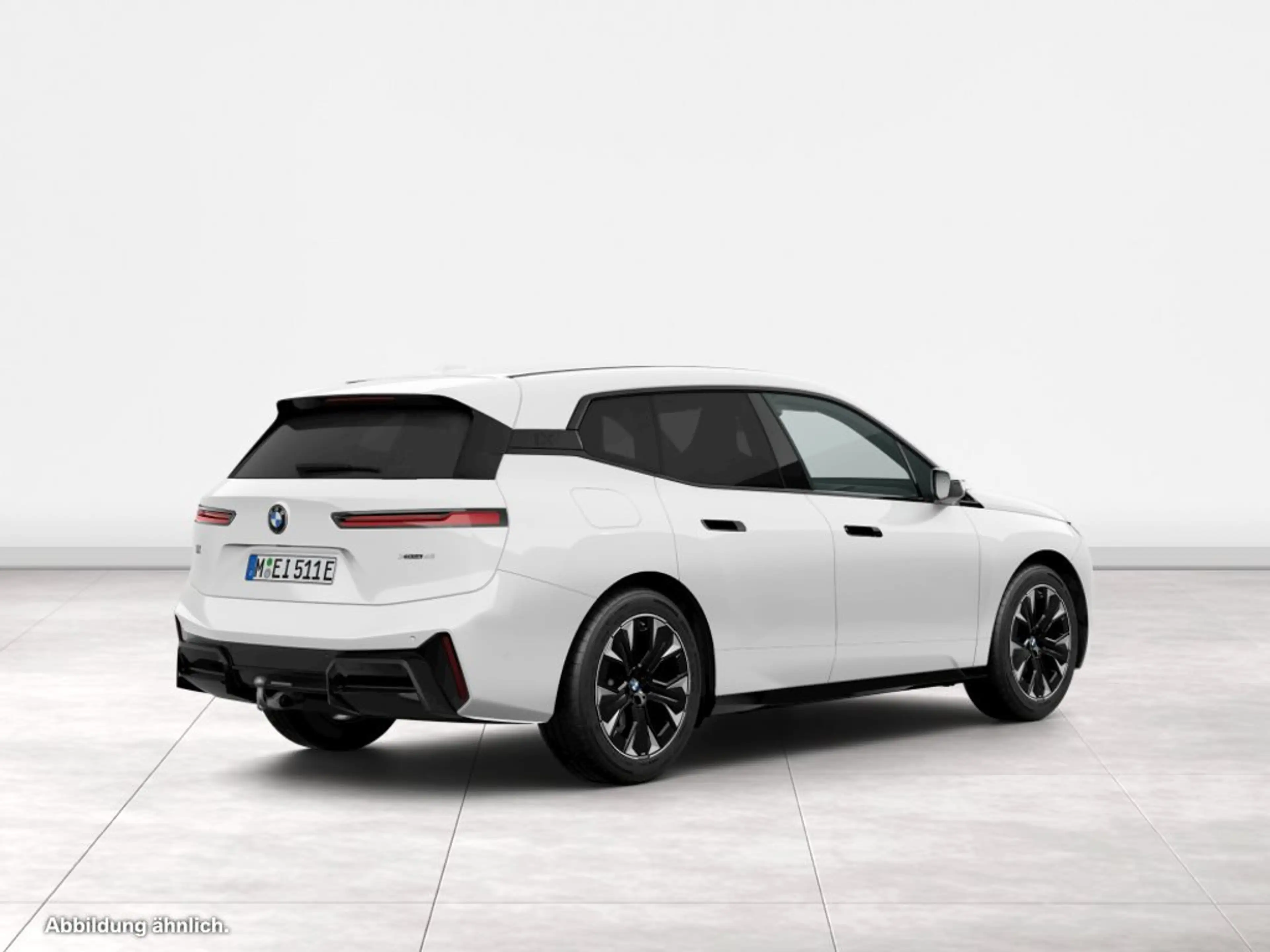 BMW iX xDrive45 — photo 2