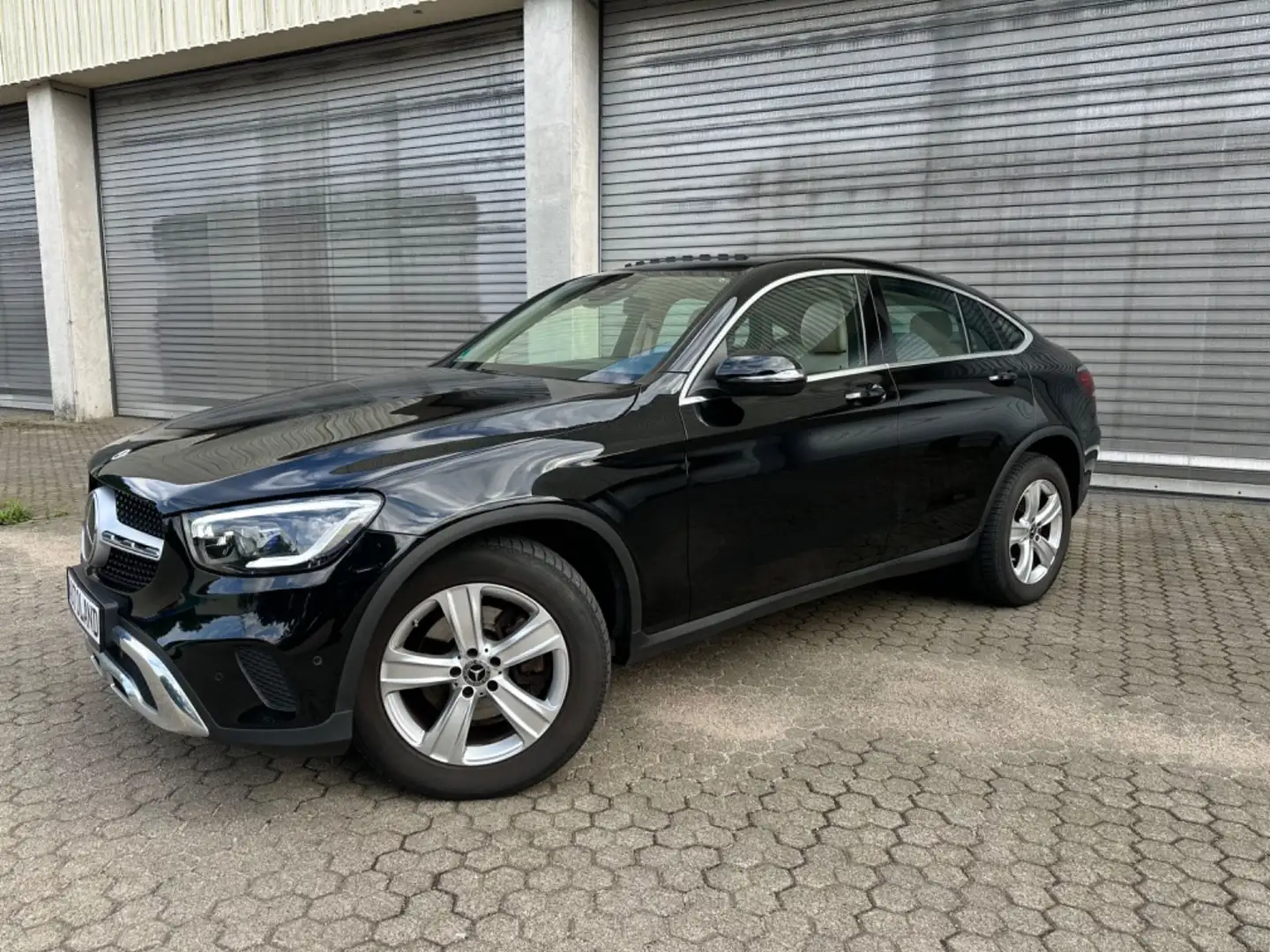 Mercedes-Benz GLC 200 Coupe 4Matic*Leder*S.Dach*Navi*R.Cam Noir - 1