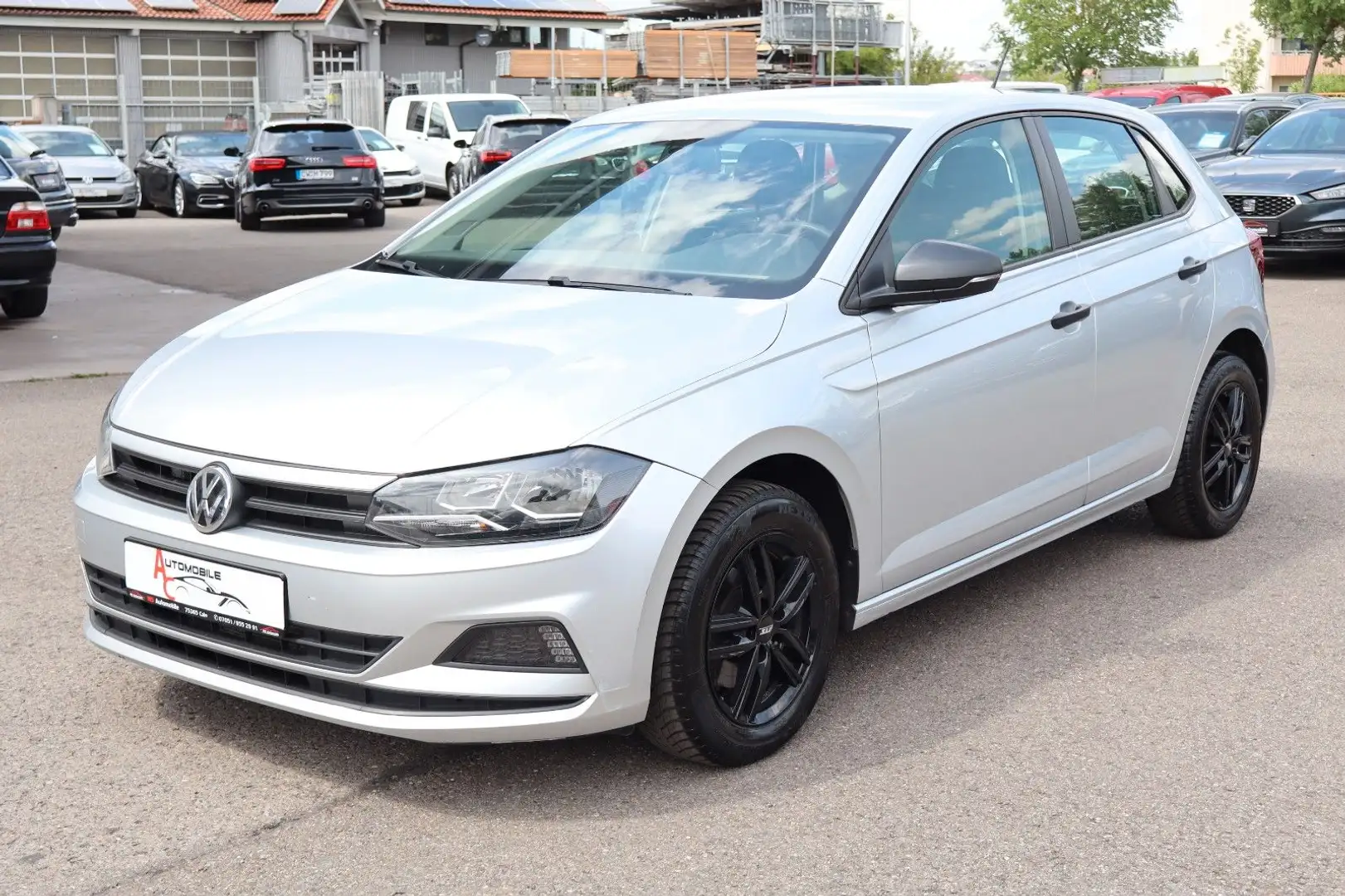 Volkswagen Polo VI 1.6 TDI Trendline Klima_8Fach_StzHz_AppC Argento - 1