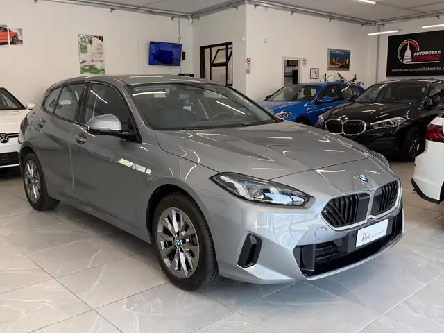 BMW 1 Series view 3