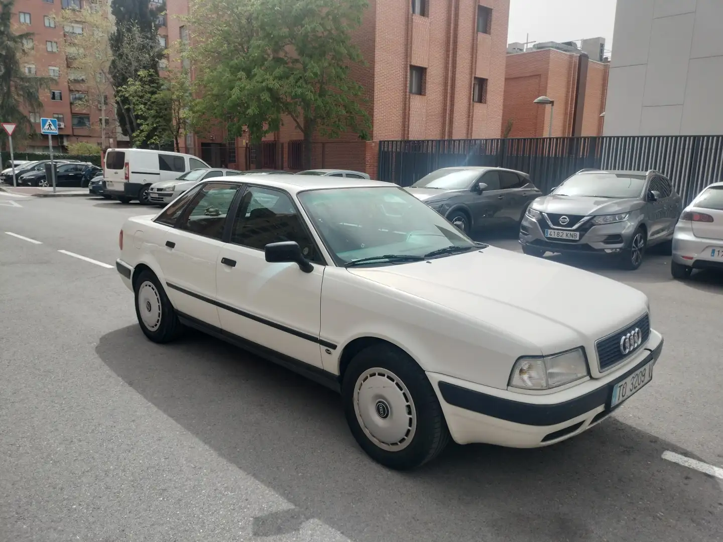 Audi 80 1.9 TDi Biały - 1